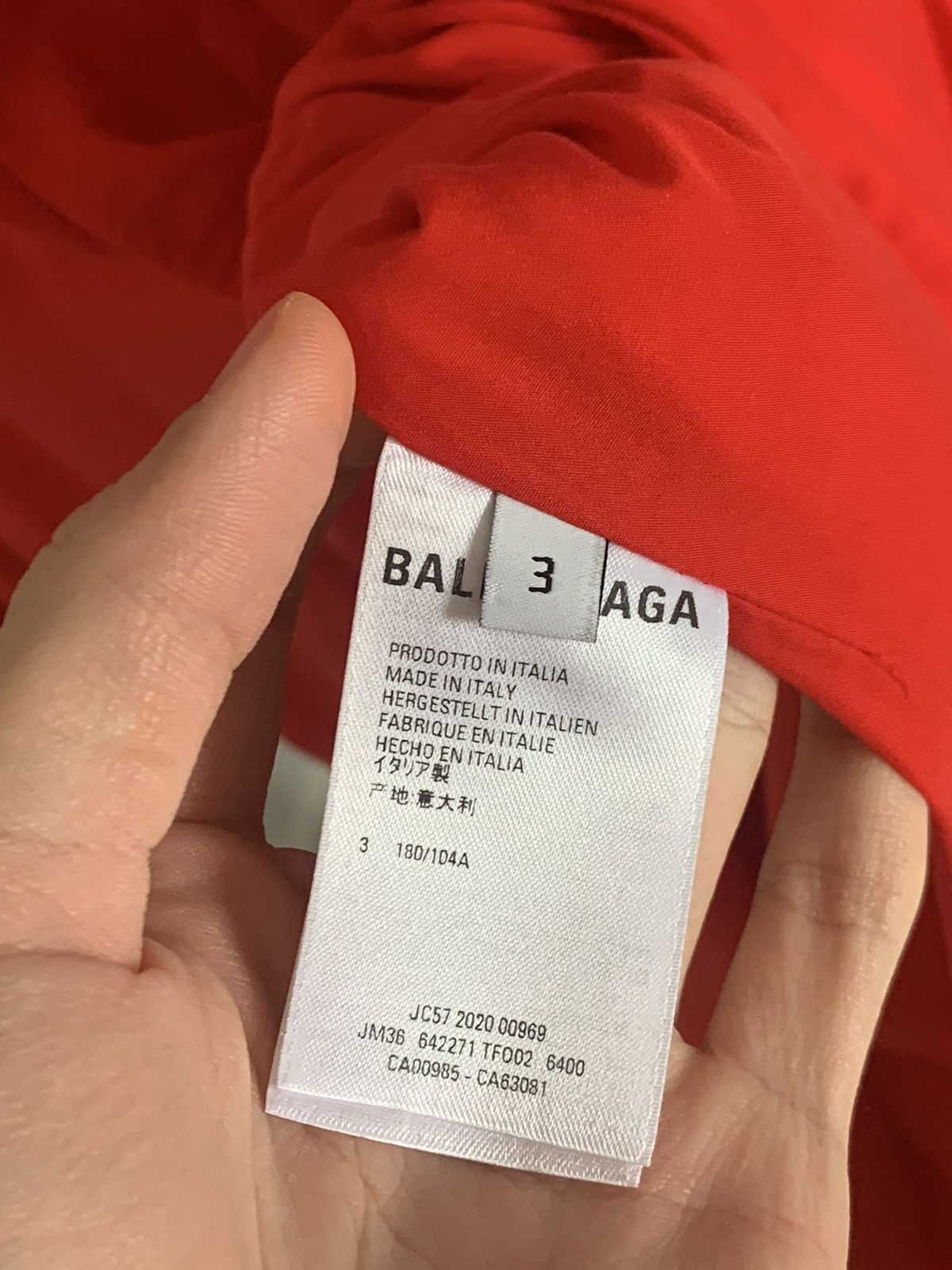 Balenciaga RUNWAY LOOK 16 FALL 2020 FLOOR LENGTH SCARLET RED Size US M / EU 48-50 / 2 - 7 Thumbnail