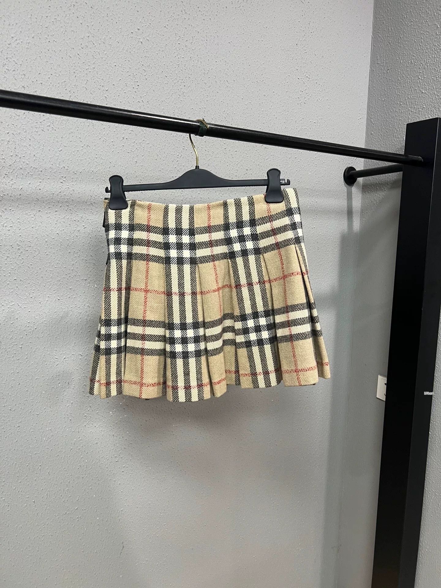 Burberry Burberry Beige Check Tie-Waist Wool Skirt Size US S / EU 44-46 / 1 - 2 Thumbnail