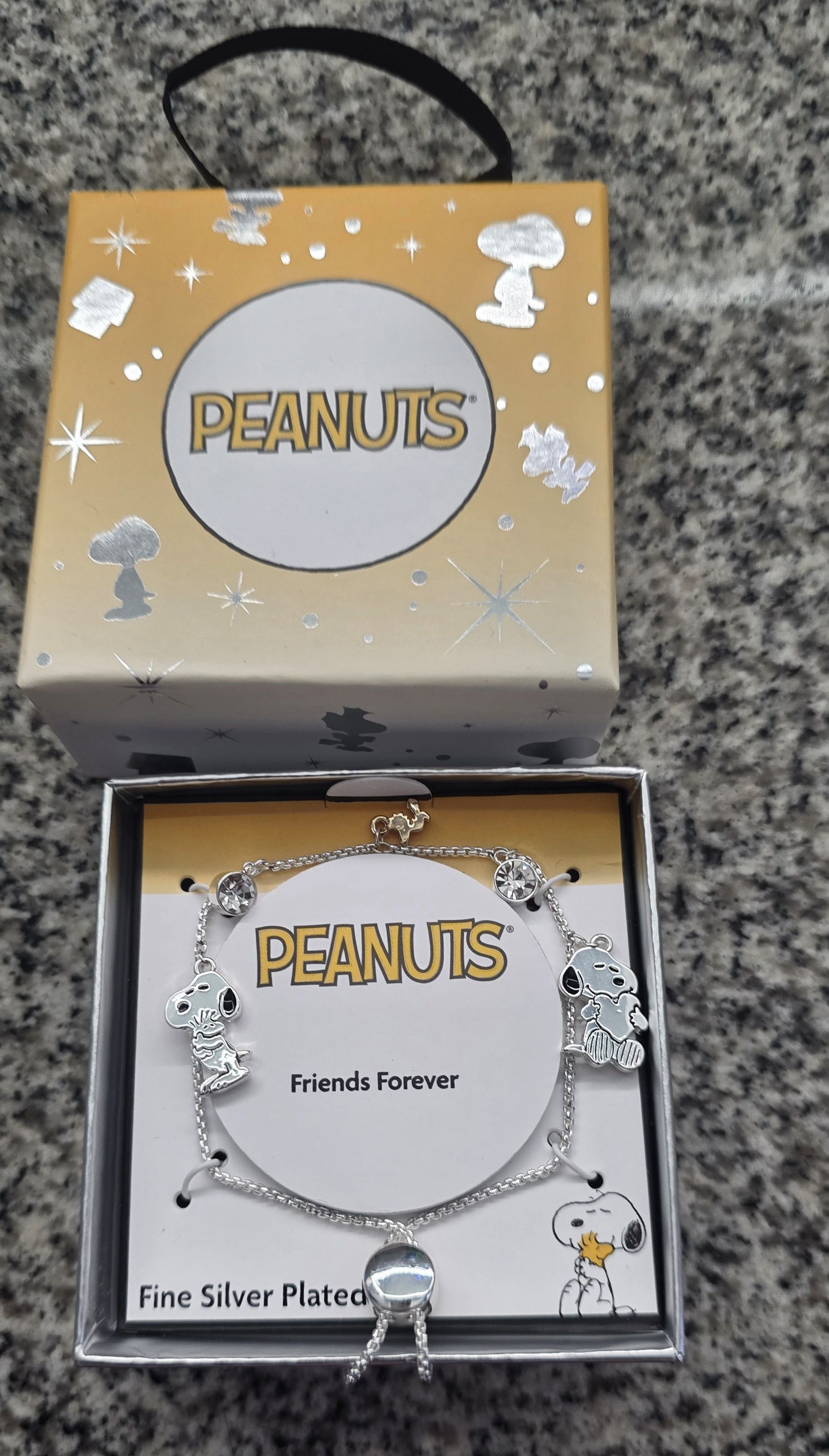 Peanuts NWT Peanuts Snoopy & Woodstock Crystal Bezel Charm Bracelet Size ONE SIZE - 1 Thumbnail