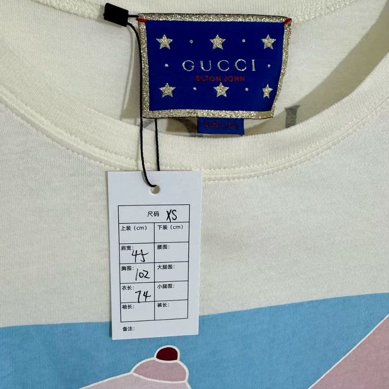 Gucci Gucci Co-branded short sleeves Size XS / US 0-2 / IT 36-38 - 2 Thumbnail