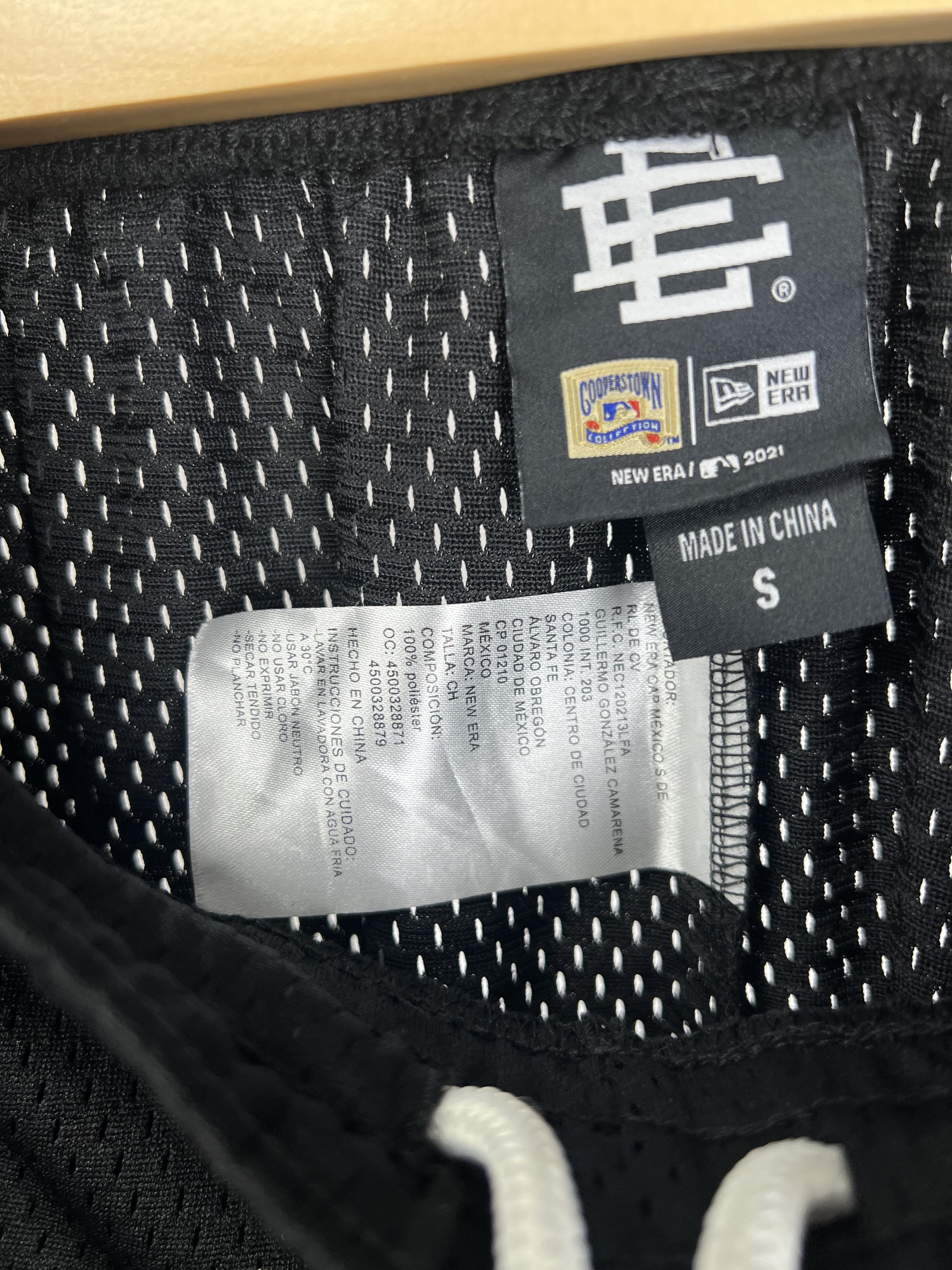 Eric Emanuel × New Era Brand New EE Florida Marlins Basic Short Size S Size US 30 / EU 46 - 7 Thumbnail