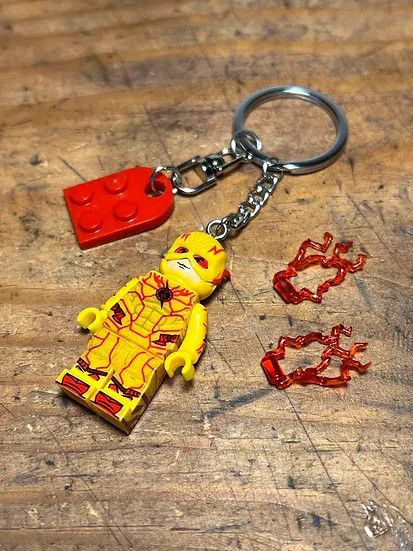 DC Comics × Marvel Comics Flash Reverse Zoom minifigure keychain Size ONE SIZE - 9 Thumbnail