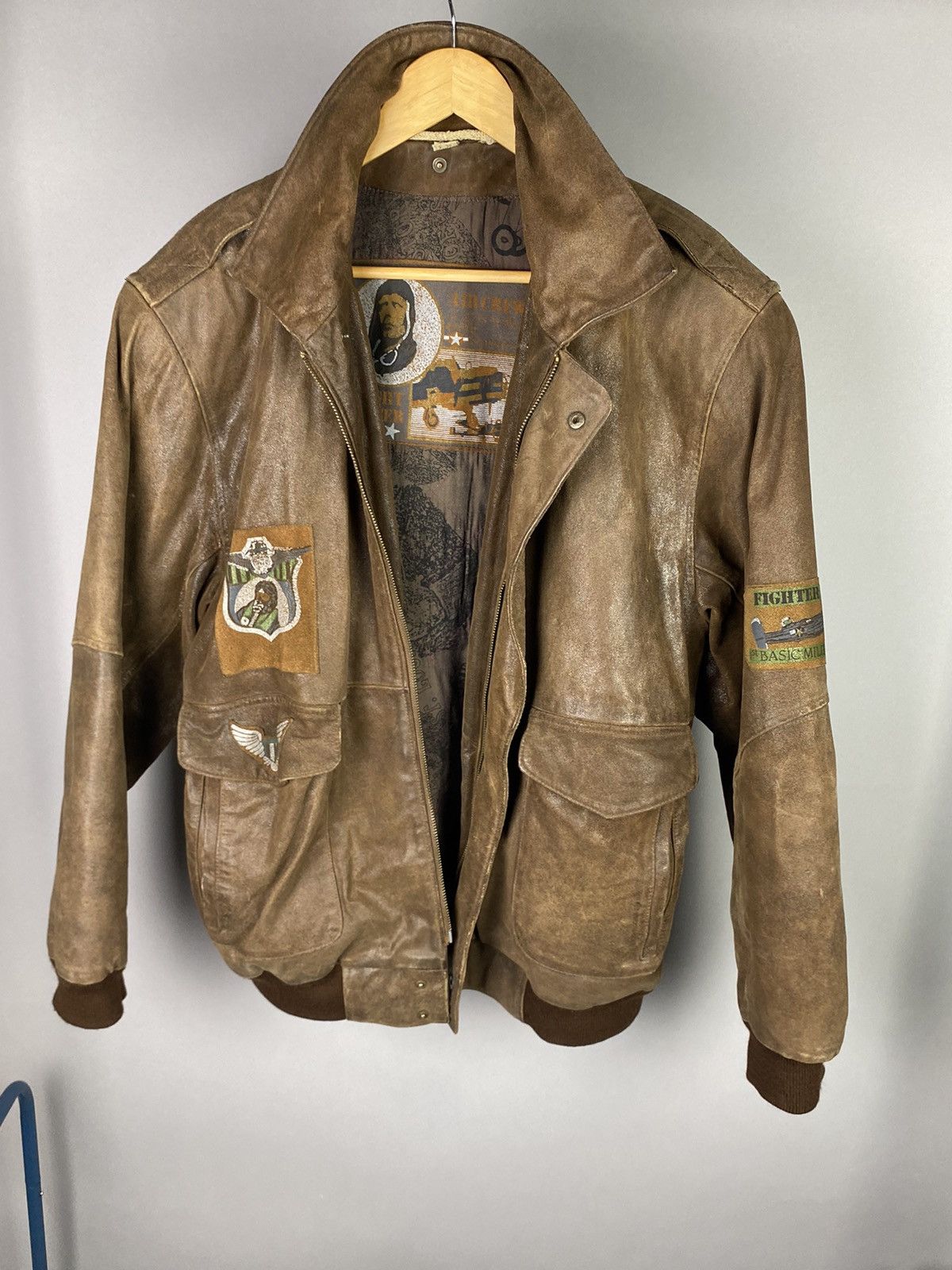 Vintage Vintage Leather Flying Bomber Jacket with Military Patches Size US L / EU 52-54 / 3 - 1 Thumbnail