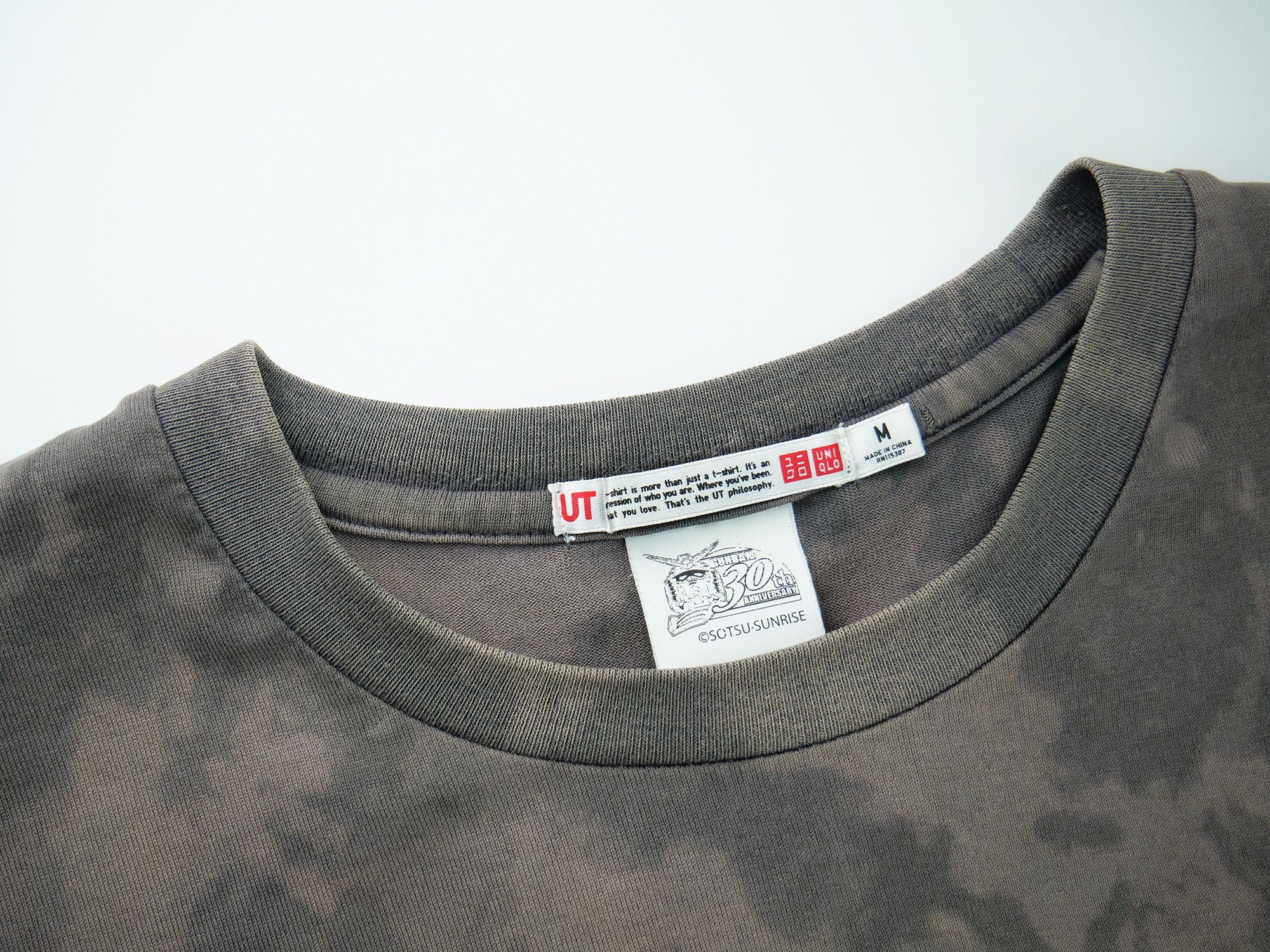Uniqlo Uniqlo Gundam tie dye t-shirt Size US M / EU 48-50 / 2 - 3 Thumbnail