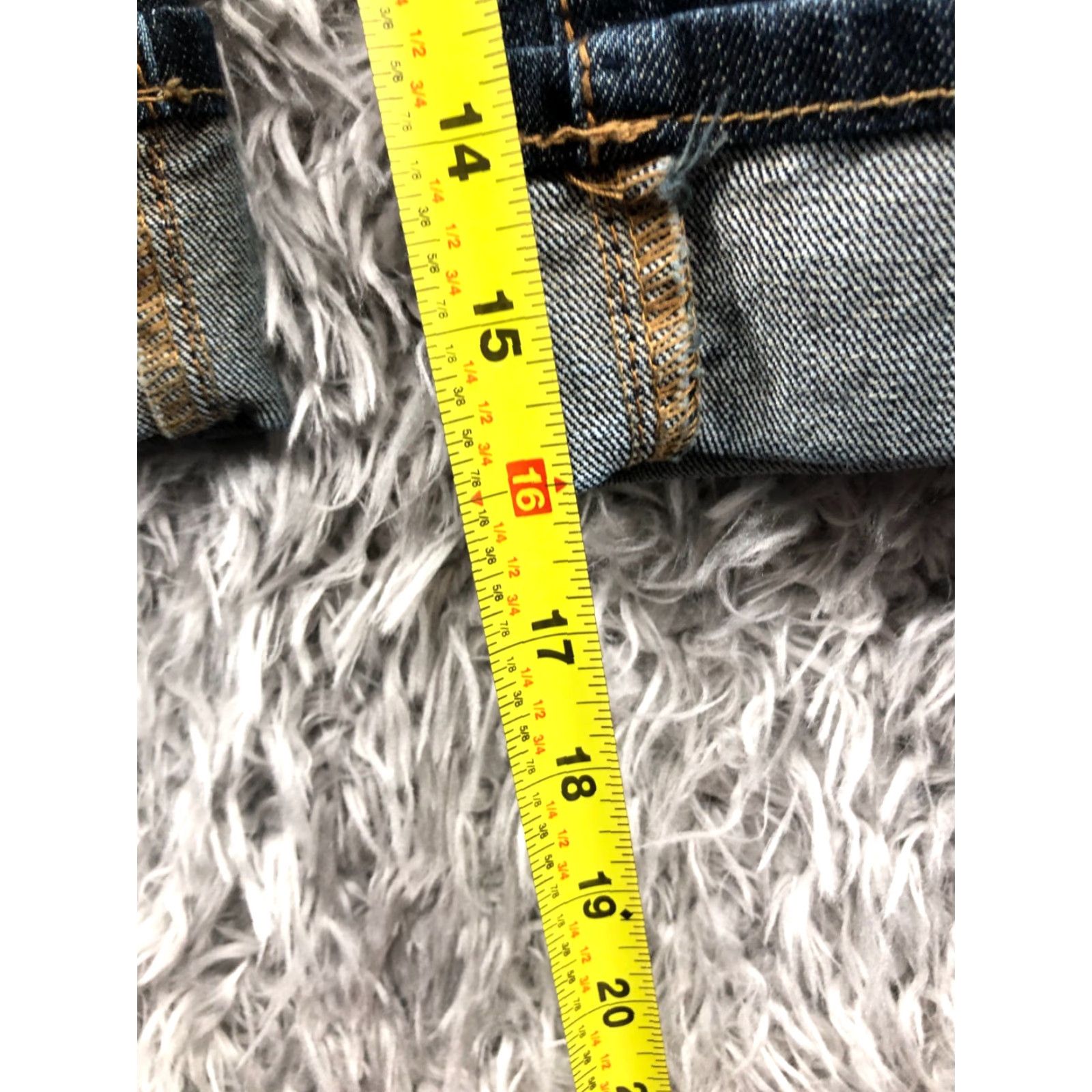 Denime Mudd Cuffed Capri Jeans Size 5 Juniors Low Rise Dark Blue Denim Womens Jeans Capri Rise 28 in Inseam 20 in Button Zipper 5-Pocket Denim Wear Blue Mudd Size 27" / US 4 / IT 40 - 3 Thumbnail