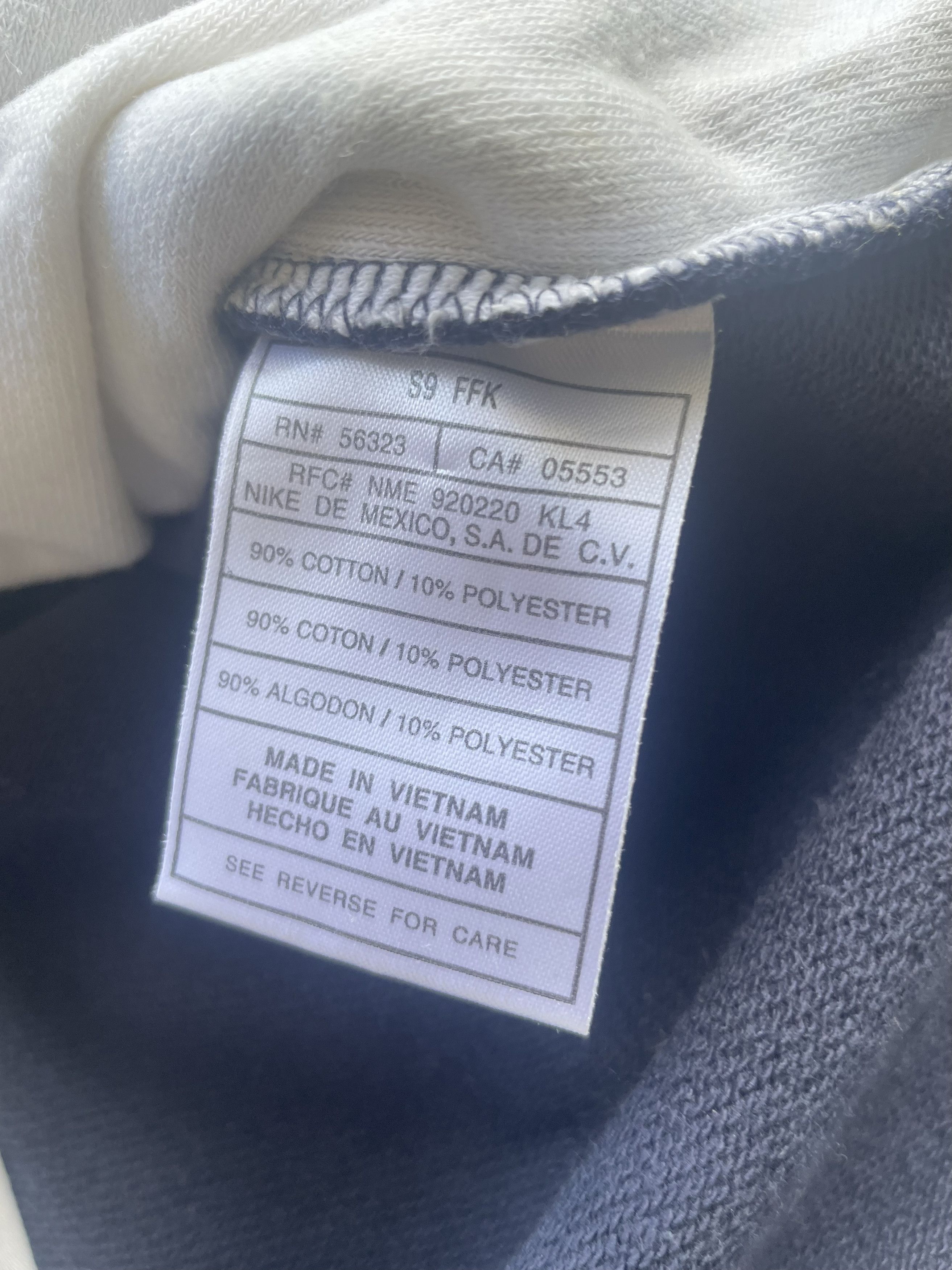 Nike Vintage Nike Court Sleeveless Size US L / EU 52-54 / 3 - 6 Thumbnail