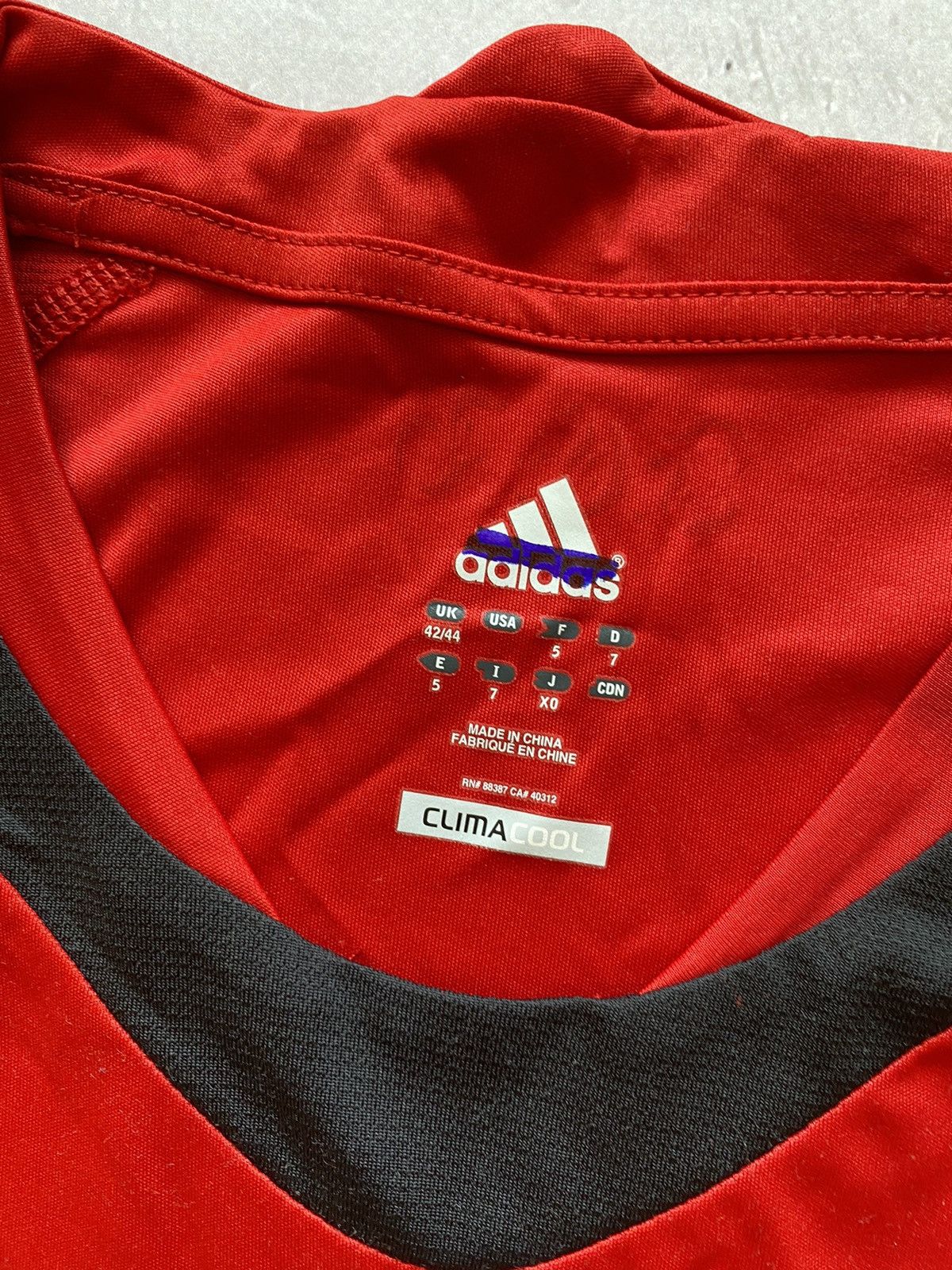 Adidas × Vintage Vintage 2010-11 Bayern Munich Adidas Training Shirt Y2K Hype Size US M / EU 48-50 / 2 - 4 Thumbnail