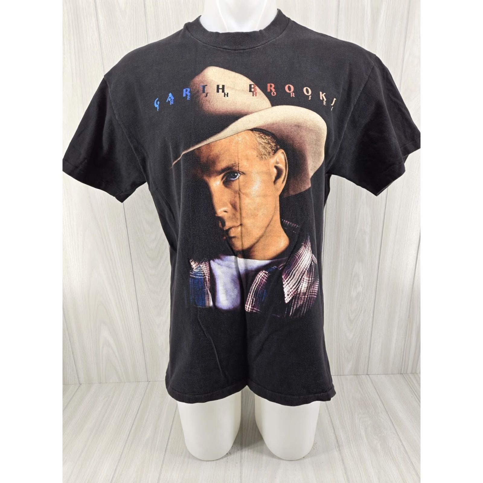 Hanes VINTAGE Garth Brooks Fresh Horses Concert Tour T-Shirt Sz Large Hanes Beefy-T Mens Short Sleeve Black 1996 VTG Distressed Graphic Print Size US L / EU 52-54 / 3 - 2 Thumbnail