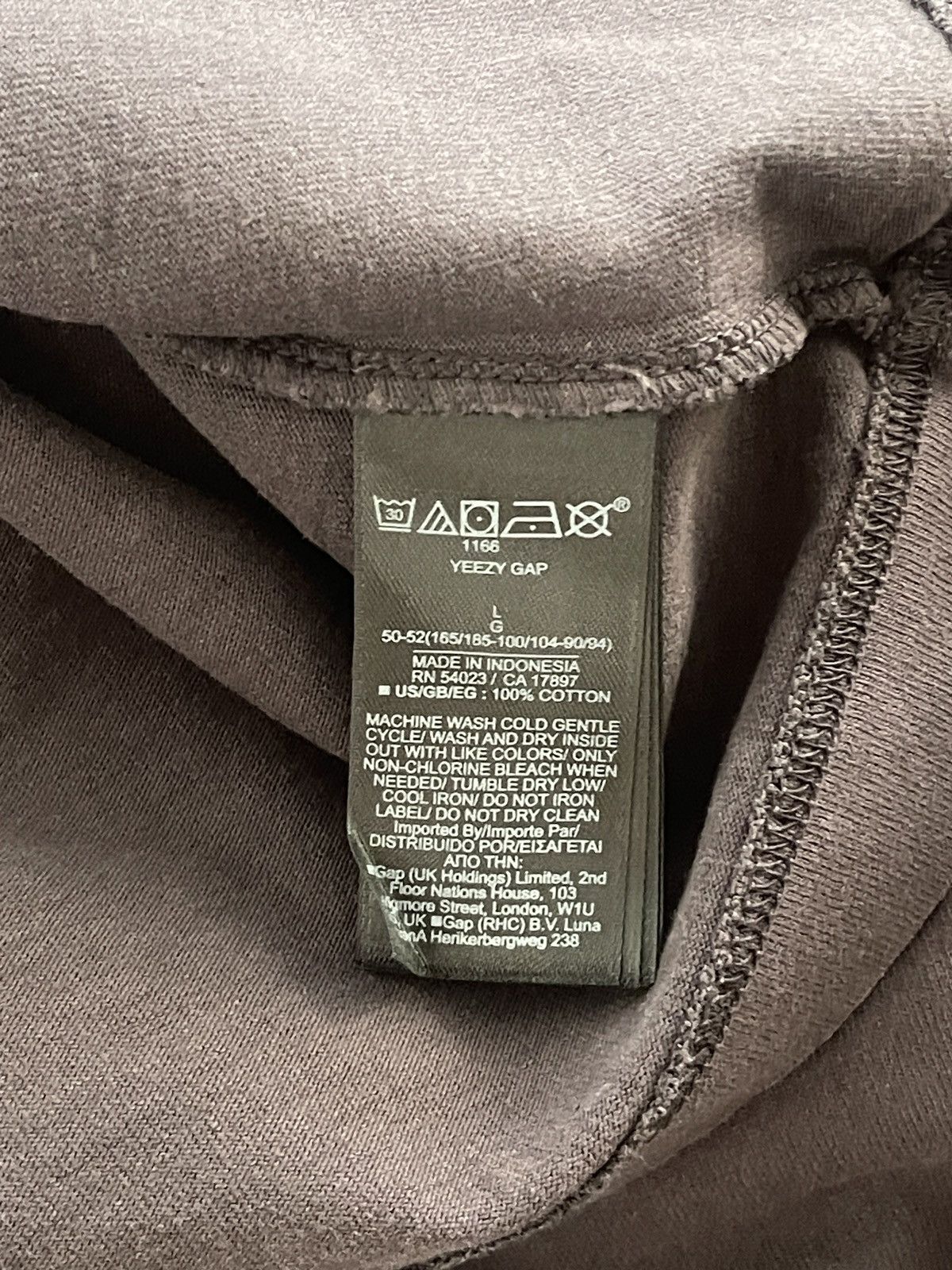 Balenciaga × Gap × Yeezy Yeezy Gap 02 No Seam Tee (Single Layer) Size US L / EU 52-54 / 3 - 2 Thumbnail