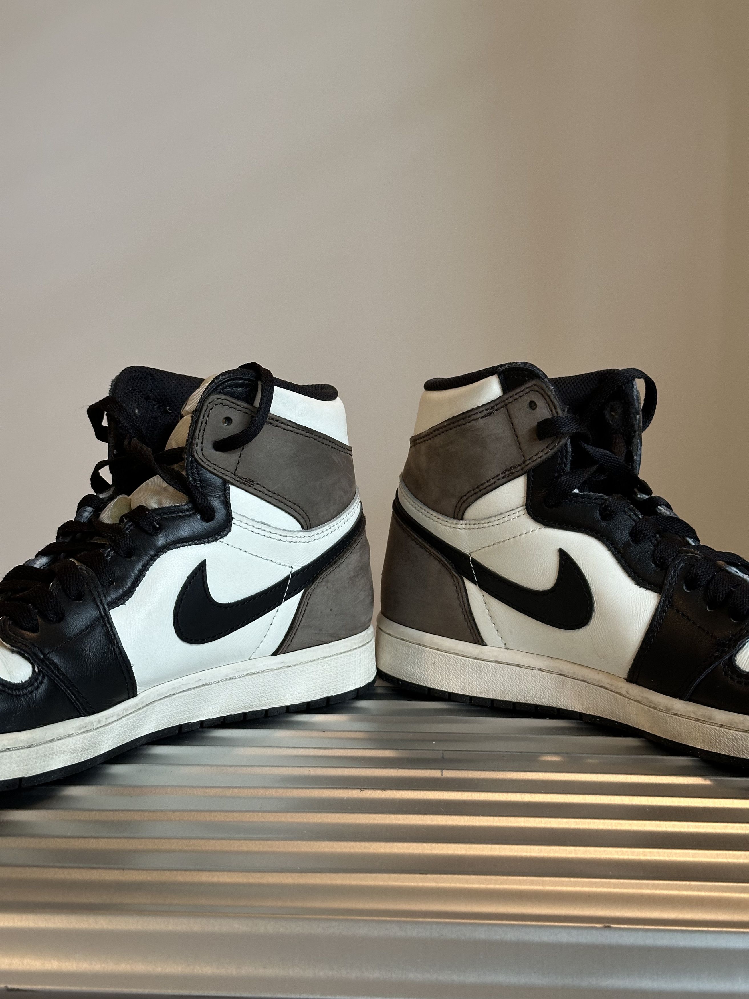 Nike Nike Air Jordan 1 Retro High OG Dark Mocha / Men's US Sz 9 Size US 9 / EU 42 - 6 Thumbnail