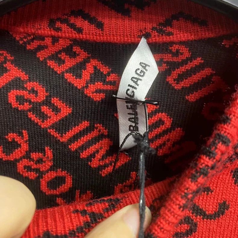 Balenciaga Balenciaga Red Full Print Logo Sweater Size US XS / EU 42 / 0 - 8 Thumbnail