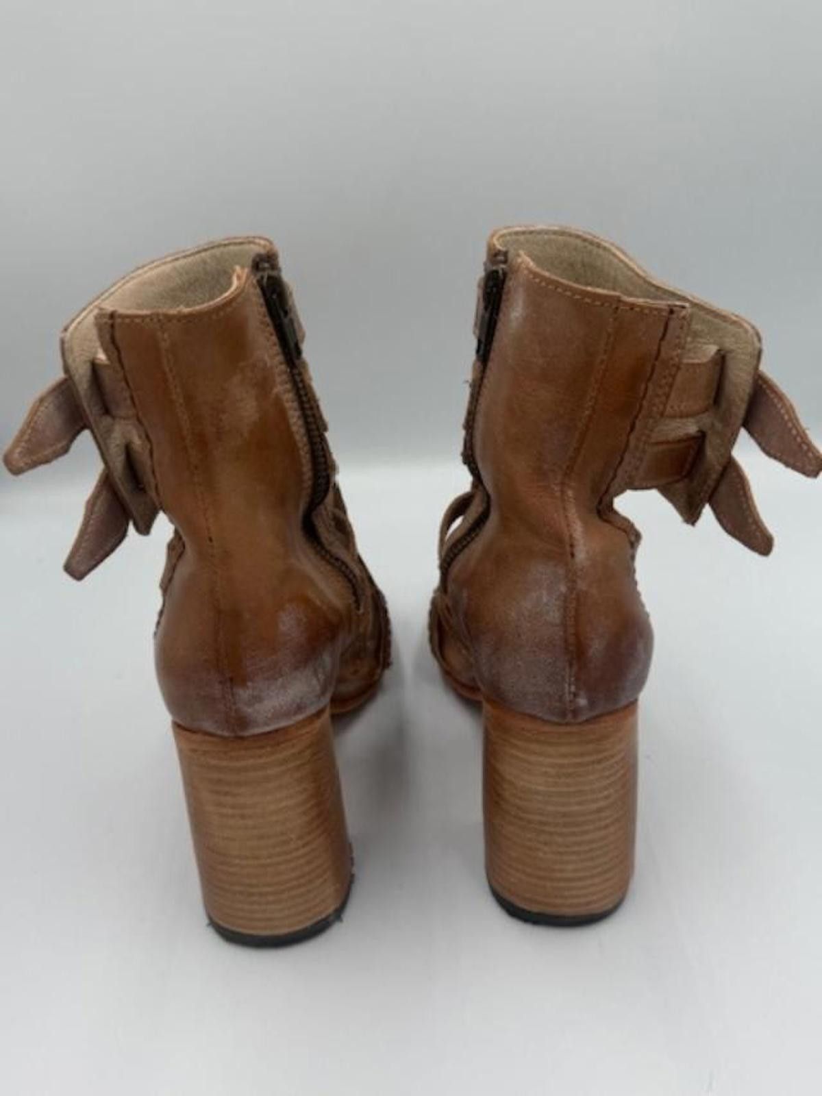 FREEBIRD Freebird Tiara Sandles Tan W Size 8 - NIB Size US 8 / IT 38 - 5 Thumbnail