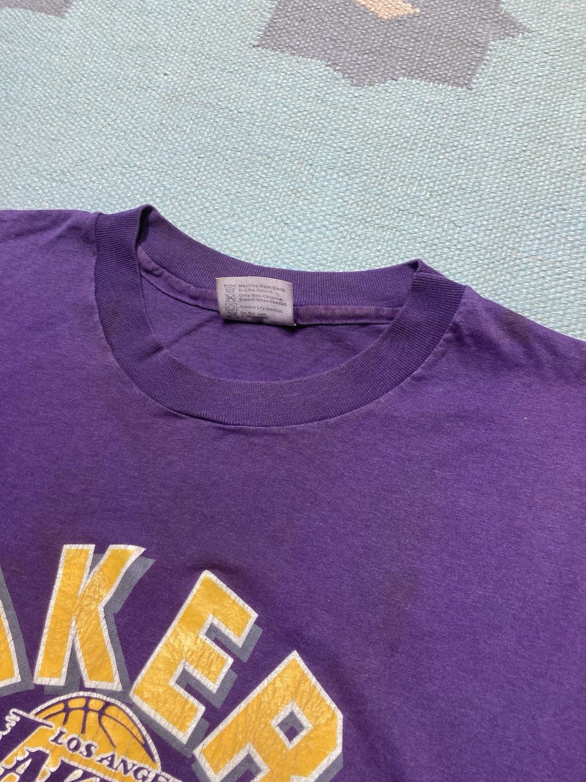 Hanes × Vintage VTG 80s t shirt Los Angeles lakers LA training camp NBA XL Size US XL / EU 56 / 4 - 5 Thumbnail