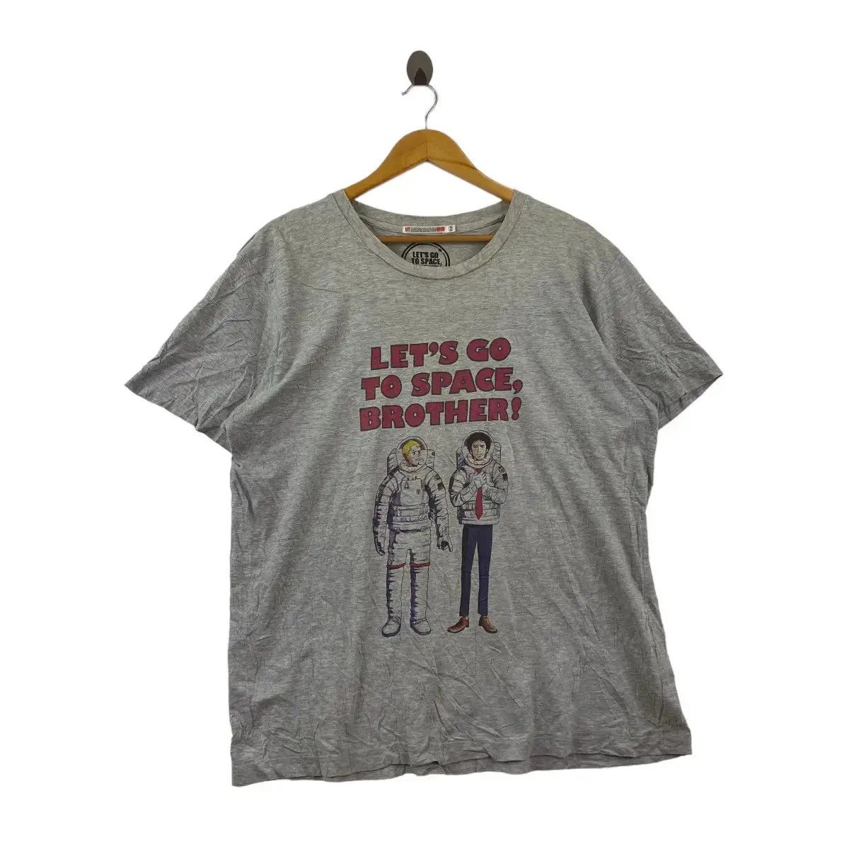 Uniqlo ANIME SPACE BROTHERS x UNIQLO Chuya Koyama Tee Shirt Top Size US XL / EU 56 / 4 - 1 Thumbnail