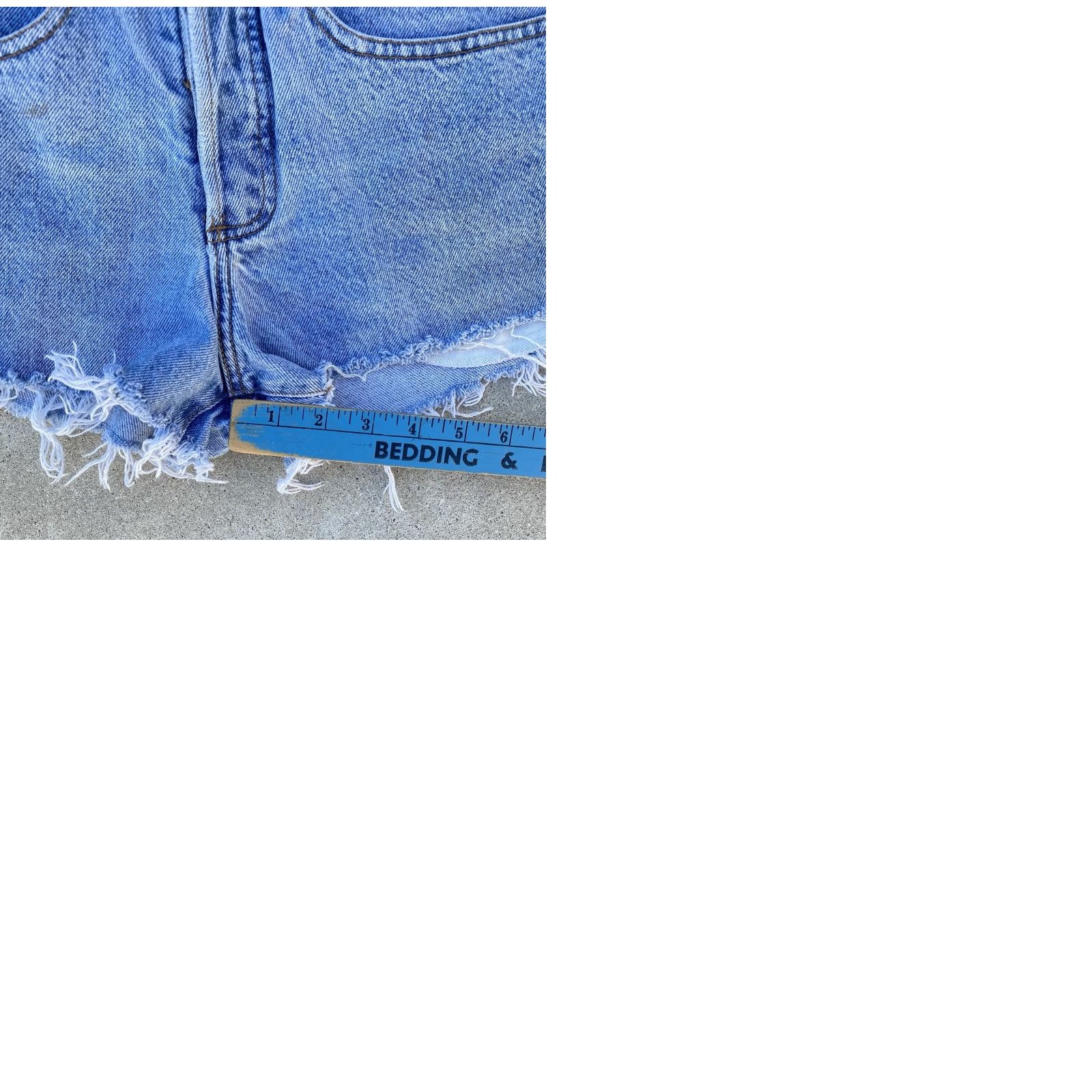 Guess VINTAGE GUESS Denim Shorts Button Fly Cut-Off 31 in Waist Blue Women's 80s 90s Casual Pockets Frayed Hem Rise High Womens Size 24" / US 00 / IT 34 - 12 Thumbnail