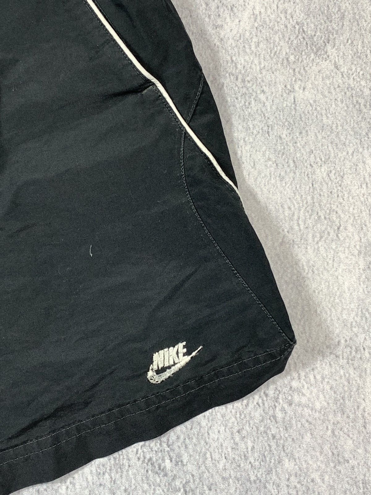 Nike × Vintage Vintage Nike trashed shorts swoosh streetwear Y2K size M Size US 32 / EU 48 - 4 Thumbnail