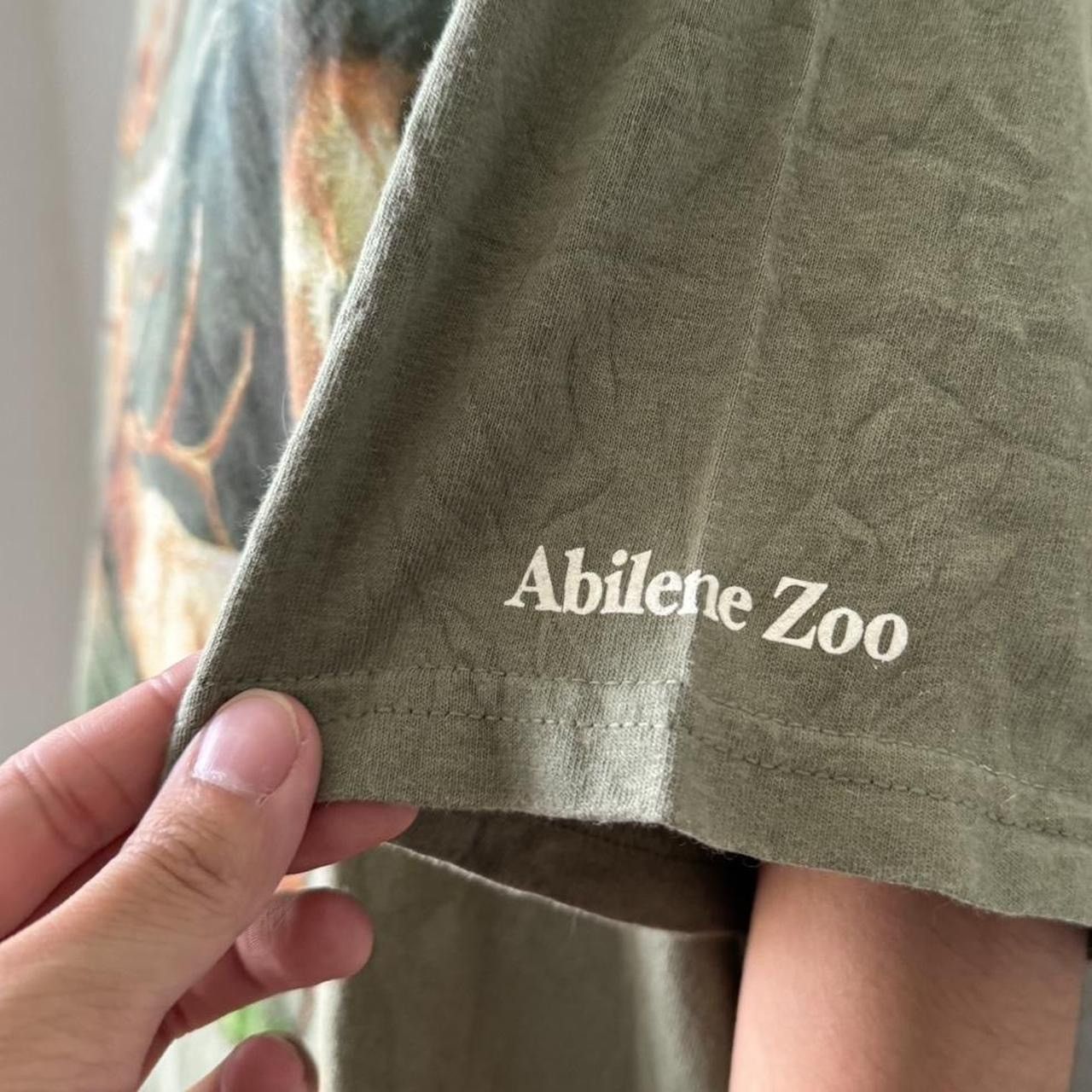 Vintage Vintage Abilene Zoo 1990s Graphics Green Tee Shirt Size US XL / EU 56 / 4 - 5 Thumbnail