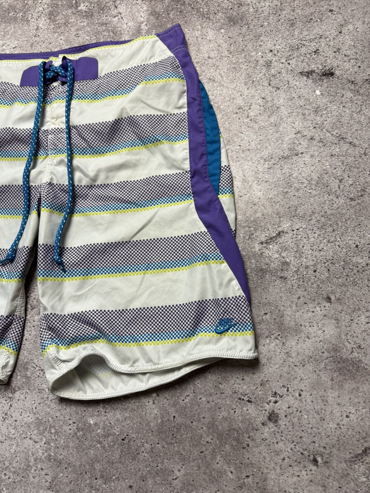 Nike Vintage Nike Nylon Crazy Shorts 90s Y2K Size US 33 - 2 Thumbnail