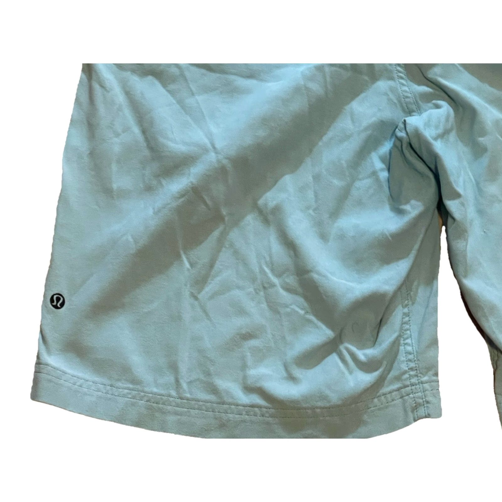 Lululemon Lululemon Athletica Shorts Men 38 Light Blue 10.5" Inseam Stretch LM7406S Button Closure Flat Front Solid Microfiber Chino 90s Outdoor Preppy Size US 38 / EU 54 - 6 Thumbnail