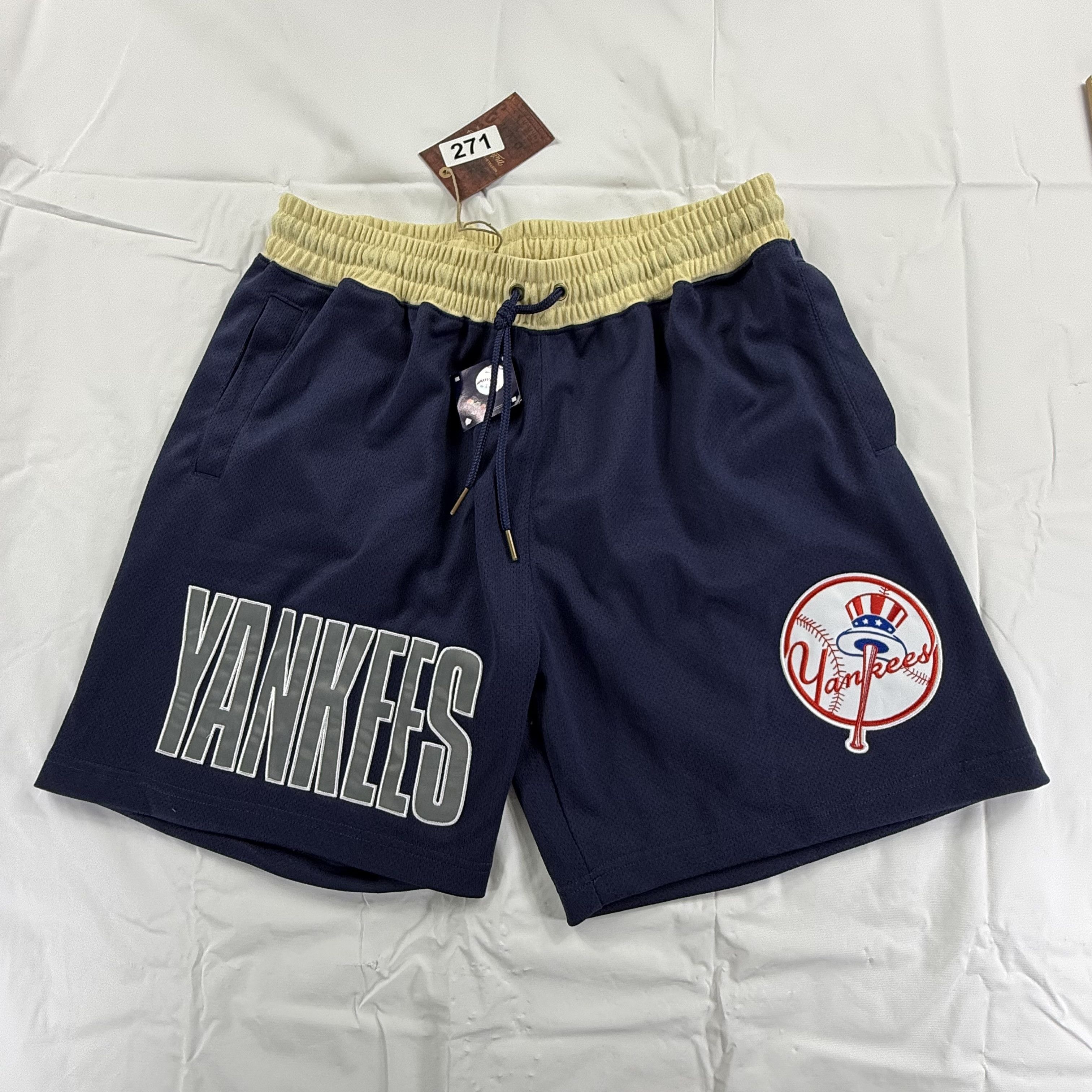 Mitchell & Ness Mitchell & Ness MLB New York Yankees OG 2.0 Mesh Shorts XL Size US 40 / EU 56 - 1 Thumbnail