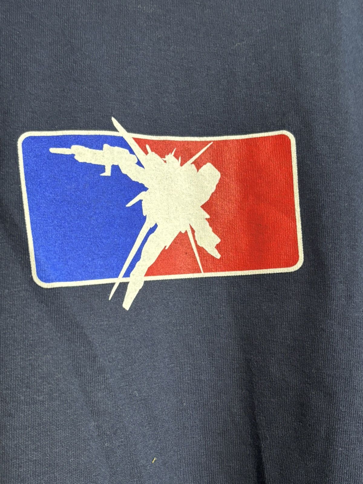 Gildan RARE 2004 XL Gundam Seed Anime T-Shirt Size US XL / EU 56 / 4 - 3 Thumbnail