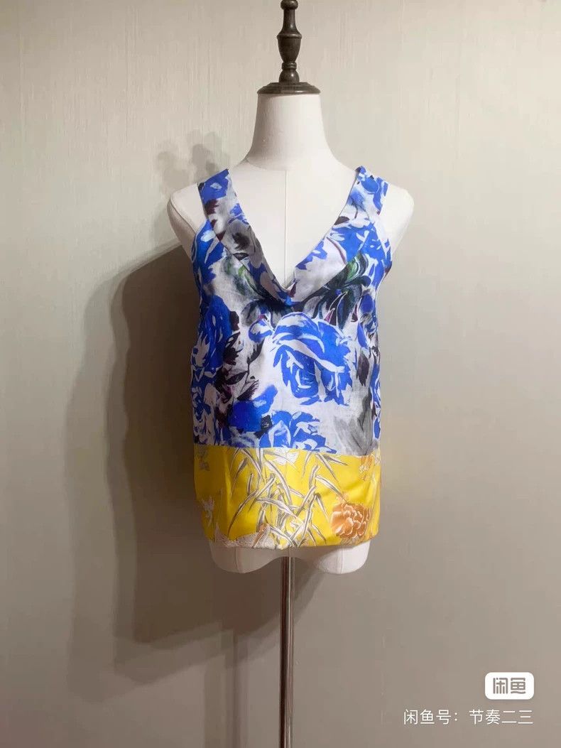Dries Van Noten Dries Van Noten size:36 Blue printed silk top Size M / US 6-8 / IT 42-44 - 1 Thumbnail
