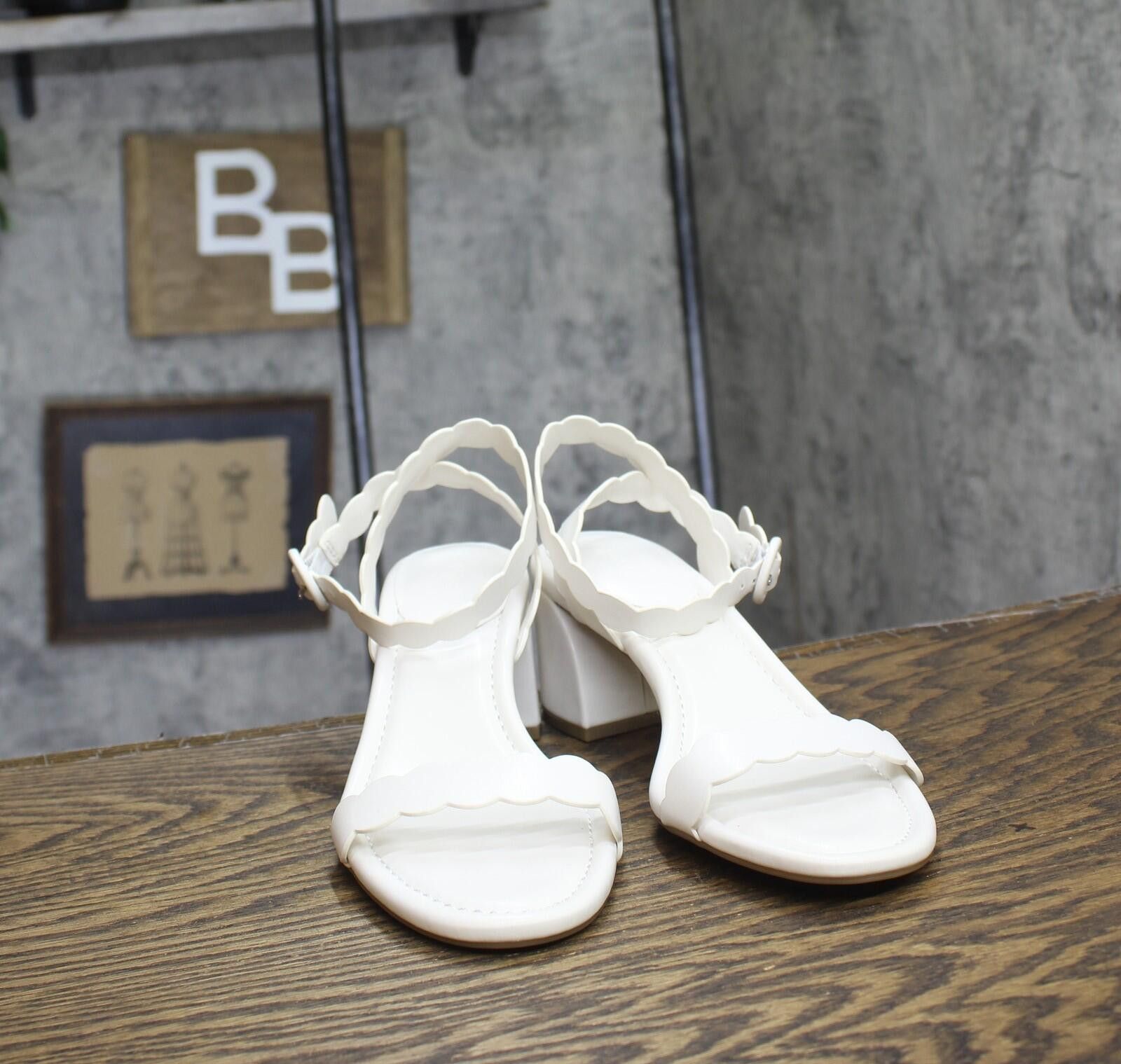 Other Nwt On 34th Scalloped Sandals Block Heel White Smooth 8.5m Size US 8.5 / IT 38.5 - 3 Thumbnail