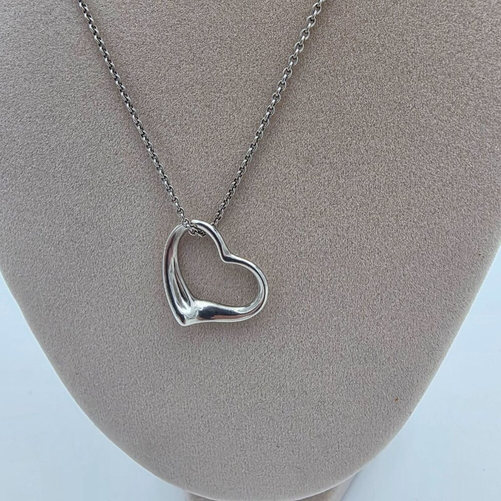 Tiffany & Co. Elsa Peretti Tiffany & Co Sterling Silver Heart Necklace Size ONE SIZE - 2 Thumbnail