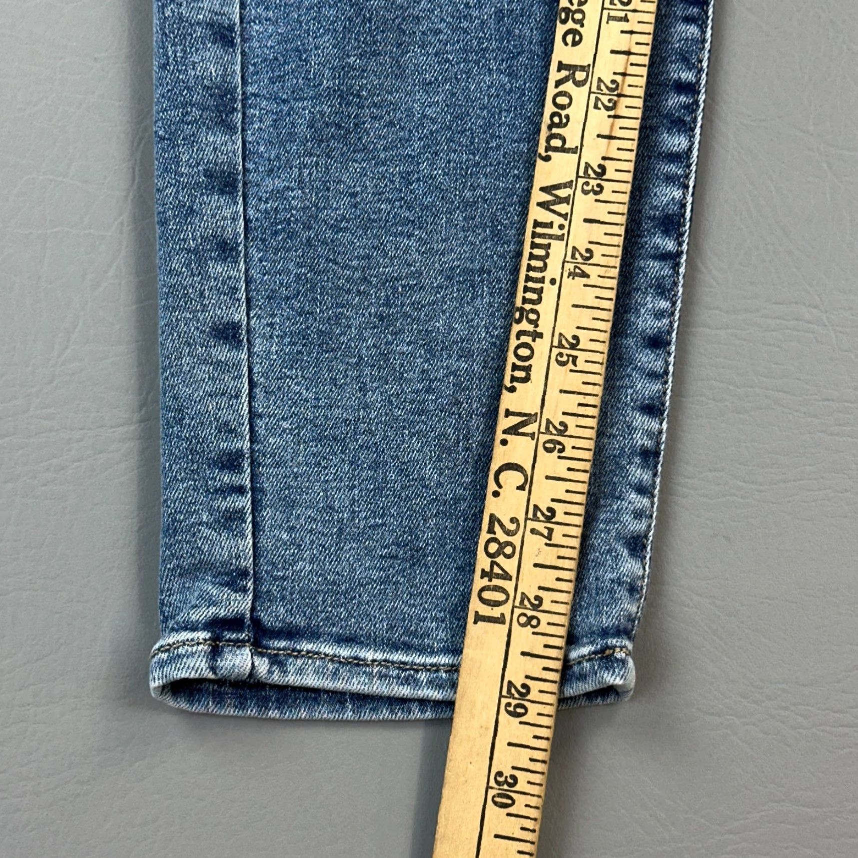 Vintage Modern American Jeans Women’s 31 Casper Blue High Rise Soho Crop Stretch USA Jeans Women Size 24" / US 00 / IT 34 - 3 Thumbnail