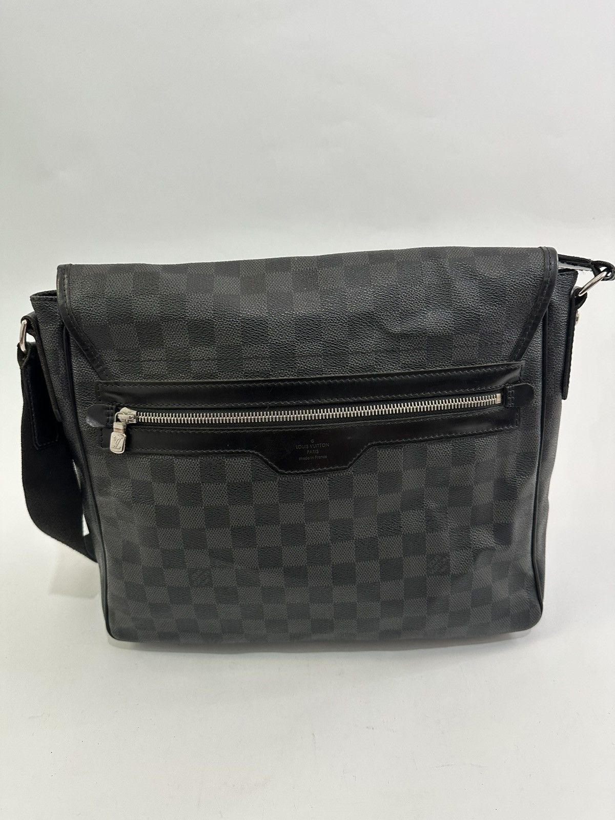 Louis Vuitton Louis Vuitton Damier Graphite Canvas Daniel MM Messenger Bag Size ONE SIZE - 3 Thumbnail