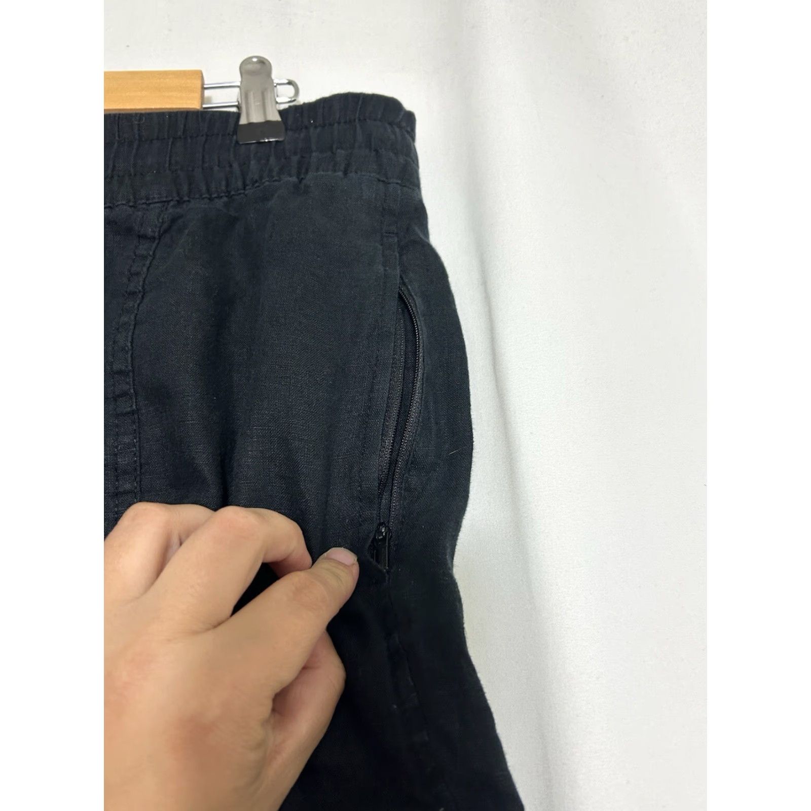 Athleta Athleta Womens Black Large Cotton Jogger Pants with Drawstring Closure User: Athleta Womens Black Large Cotton Jogger Pants with Drawstring Closure Size 36" / US 14 / IT 50 - 7 Thumbnail