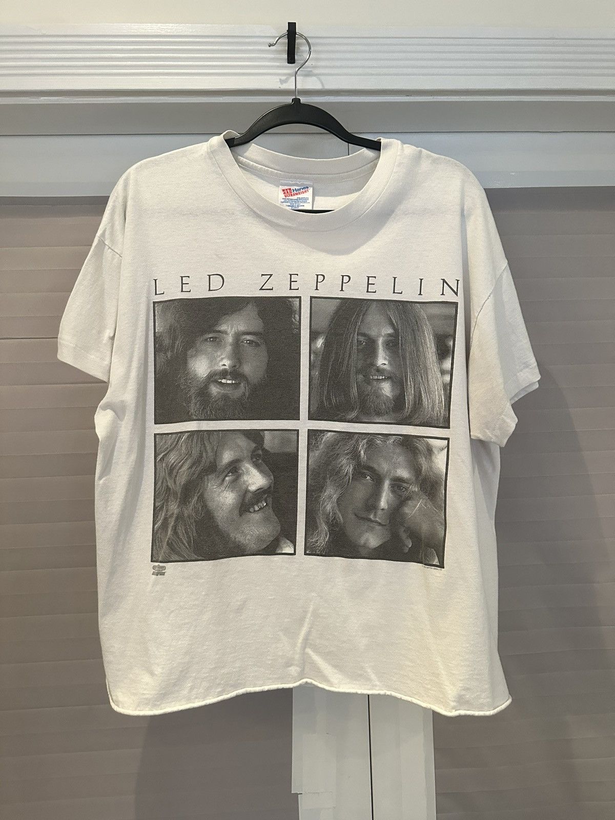 Vintage Led Zeppelin Vintage Band Tshirt Size US M / EU 48-50 / 2 - 1 Thumbnail