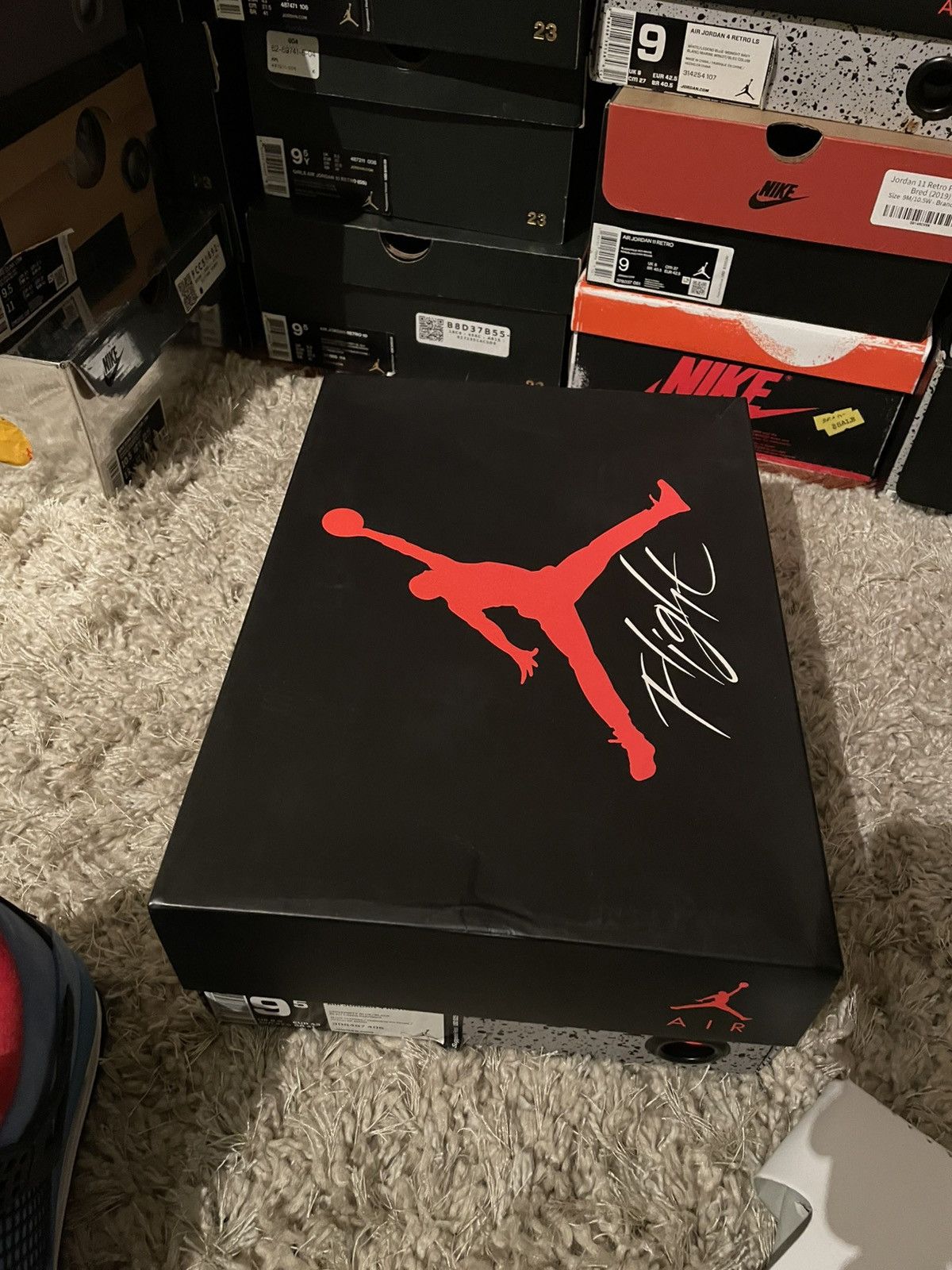 Jordan Brand × Travis Scott Jordan 4 Travis Scott Size US 9.5 / EU 42-43 - 17 Thumbnail
