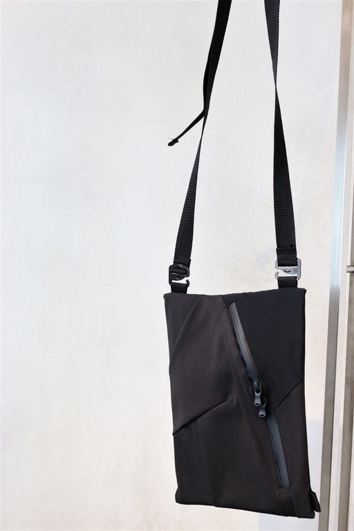 The Viridi-anne Schoeller Waterproof Bag Fidlock Magnet Leon Emmanuel Blanck Size ONE SIZE - 1 Thumbnail