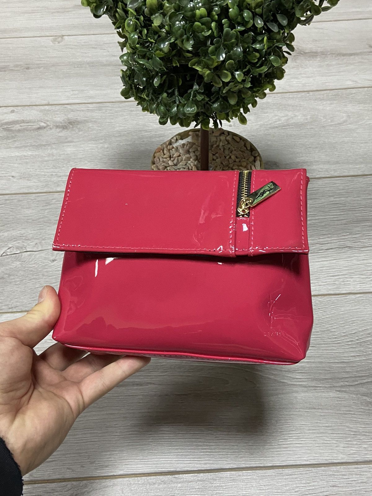 Yves Saint Laurent YSL Yves Saint Laurent beauty bag lacquered Size ONE SIZE - 4 Thumbnail