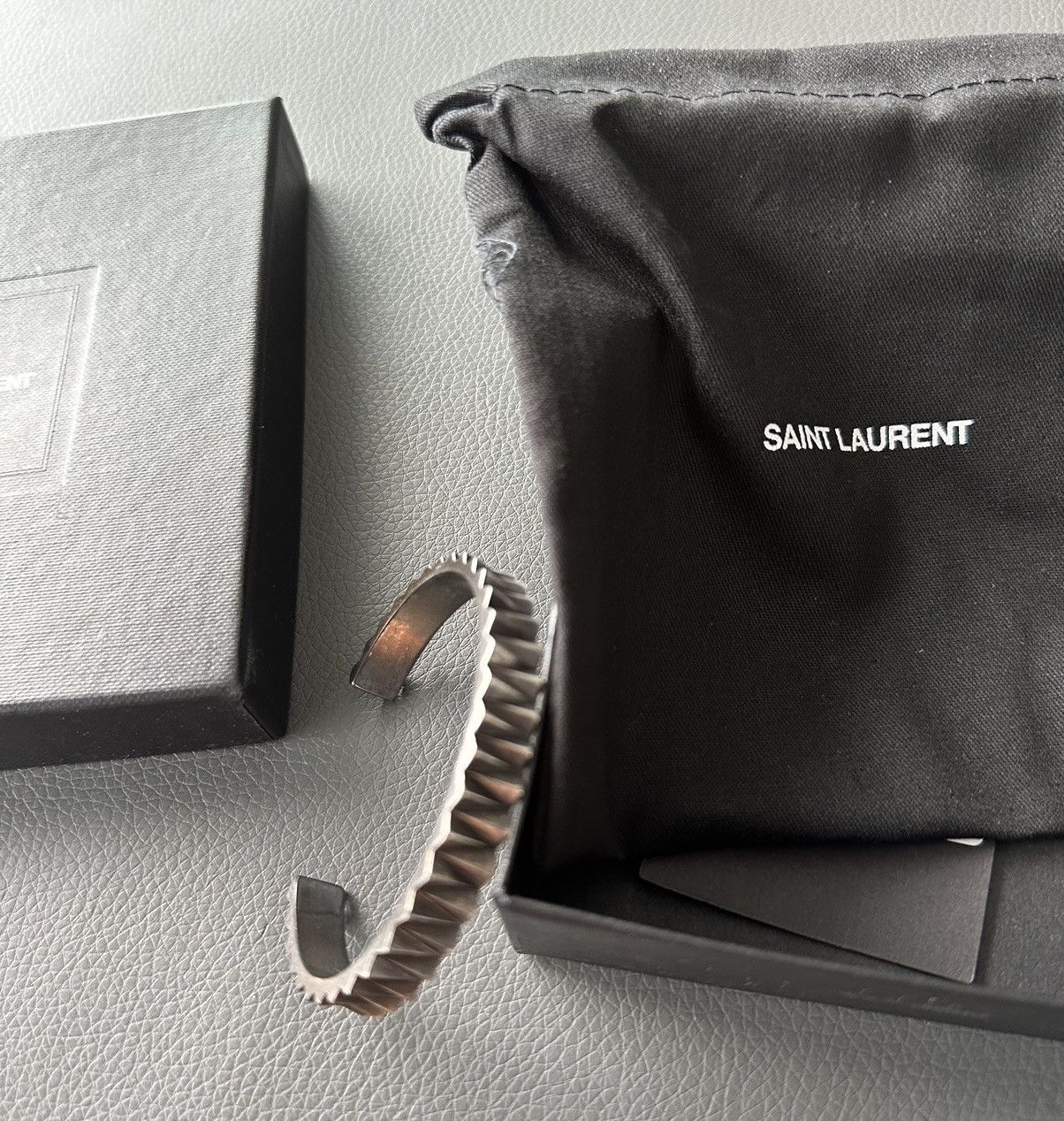 Saint Laurent Paris × Yves Saint Laurent Runway Brass Metal Saint Laurent Bracelet Limited Edition Size ONE SIZE - 5 Thumbnail