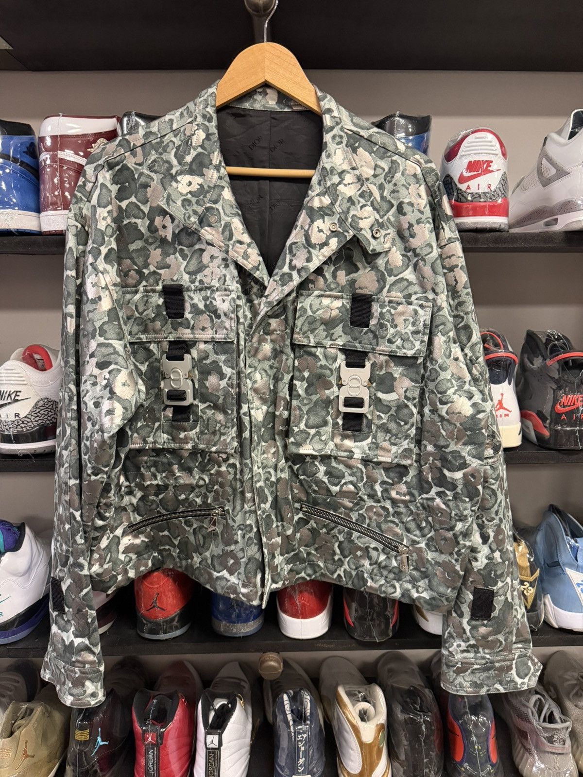 Dior Dior Men’s 2019 leopard print buckle jacket new large Size US L / EU 52-54 / 3 - 1 Thumbnail
