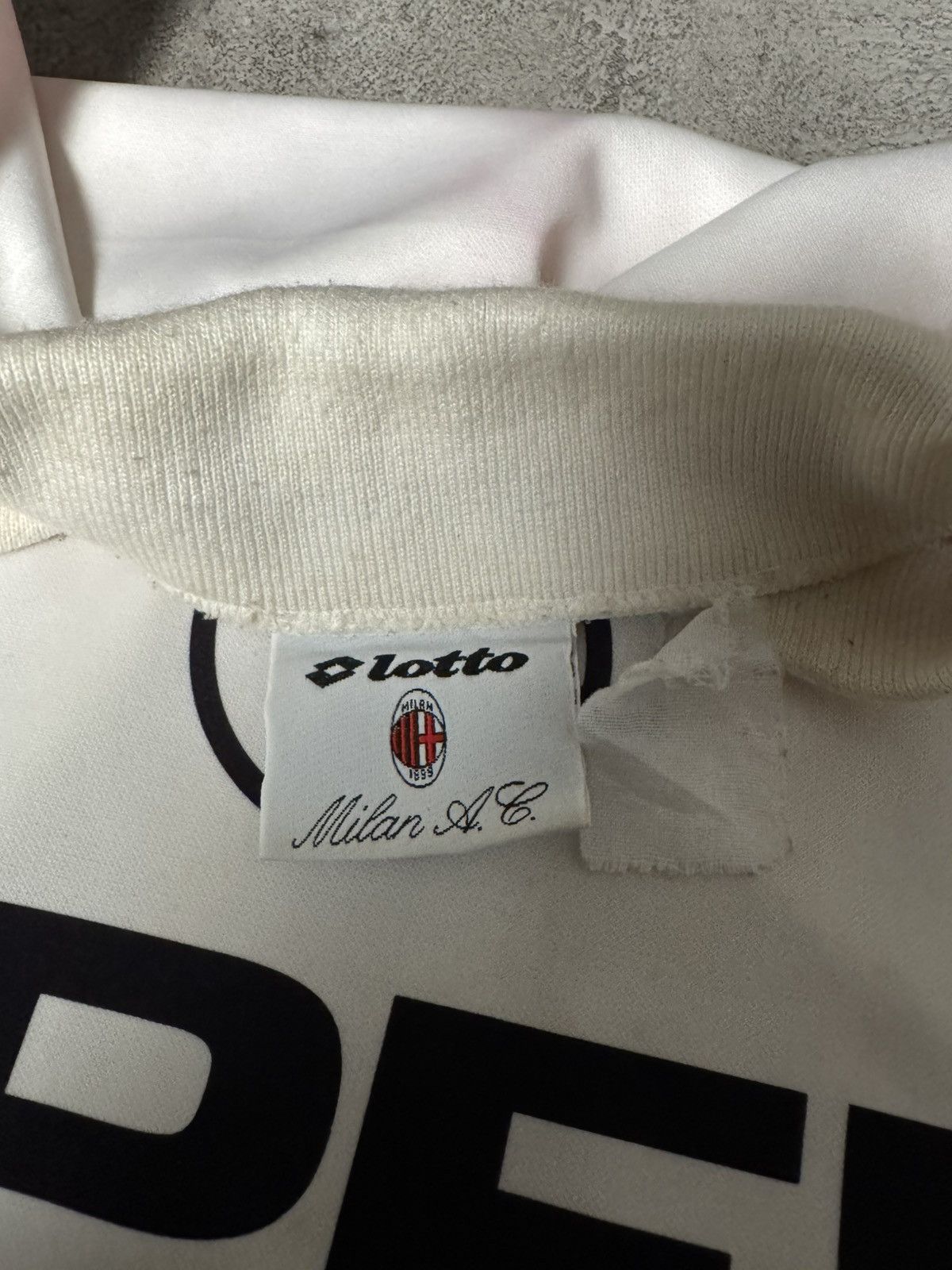 Lotto Sport VINTAGE 1994-1995 AC MILAN AWAY LONG SLEEVE JERSEY SHIRT Size US M / EU 48-50 / 2 - 6 Thumbnail