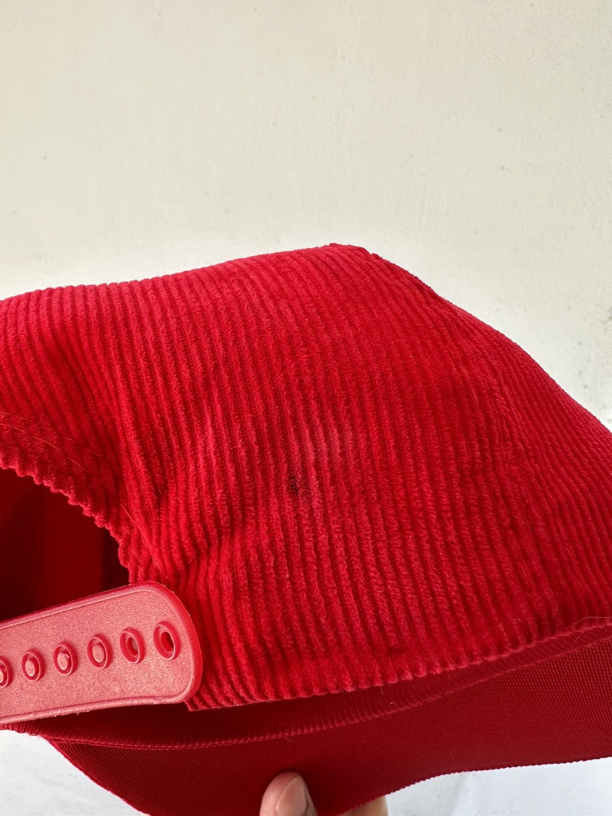NFL × Vintage Vintage 80s Tampa bay Buccaneers Corduroy snap back hat Size ONE SIZE - 6 Thumbnail