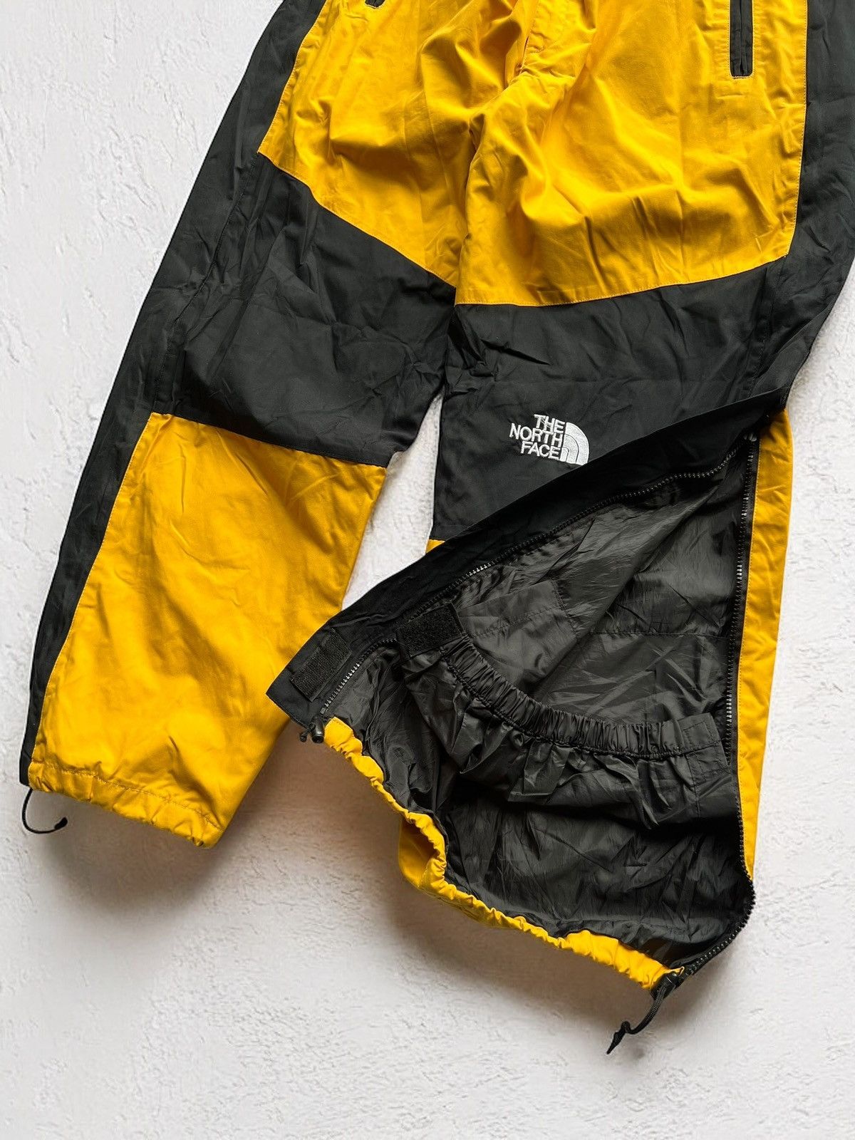 The North Face × Vintage THE NORTH FACE 90s RARE COLOUR BLOCK WATERPROOF PANTS Size US 34 / EU 50 - 3 Thumbnail