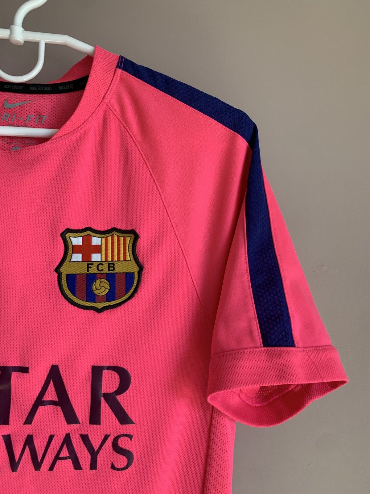 Nike Barcelona 2015 Football Shirt Pink Nike Soccer Jersey Size S Size US S / EU 44-46 / 1 - 4 Thumbnail