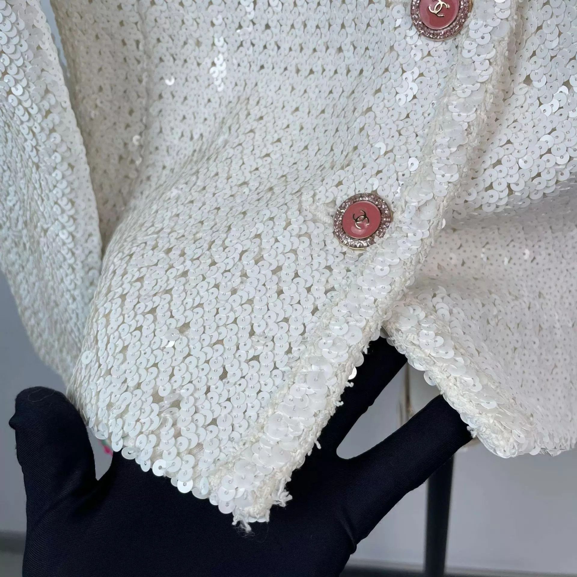 Chanel Chanel New Sequin Padded White Jacket 36 Size XS / US 0-2 / IT 36-38 - 4 Thumbnail