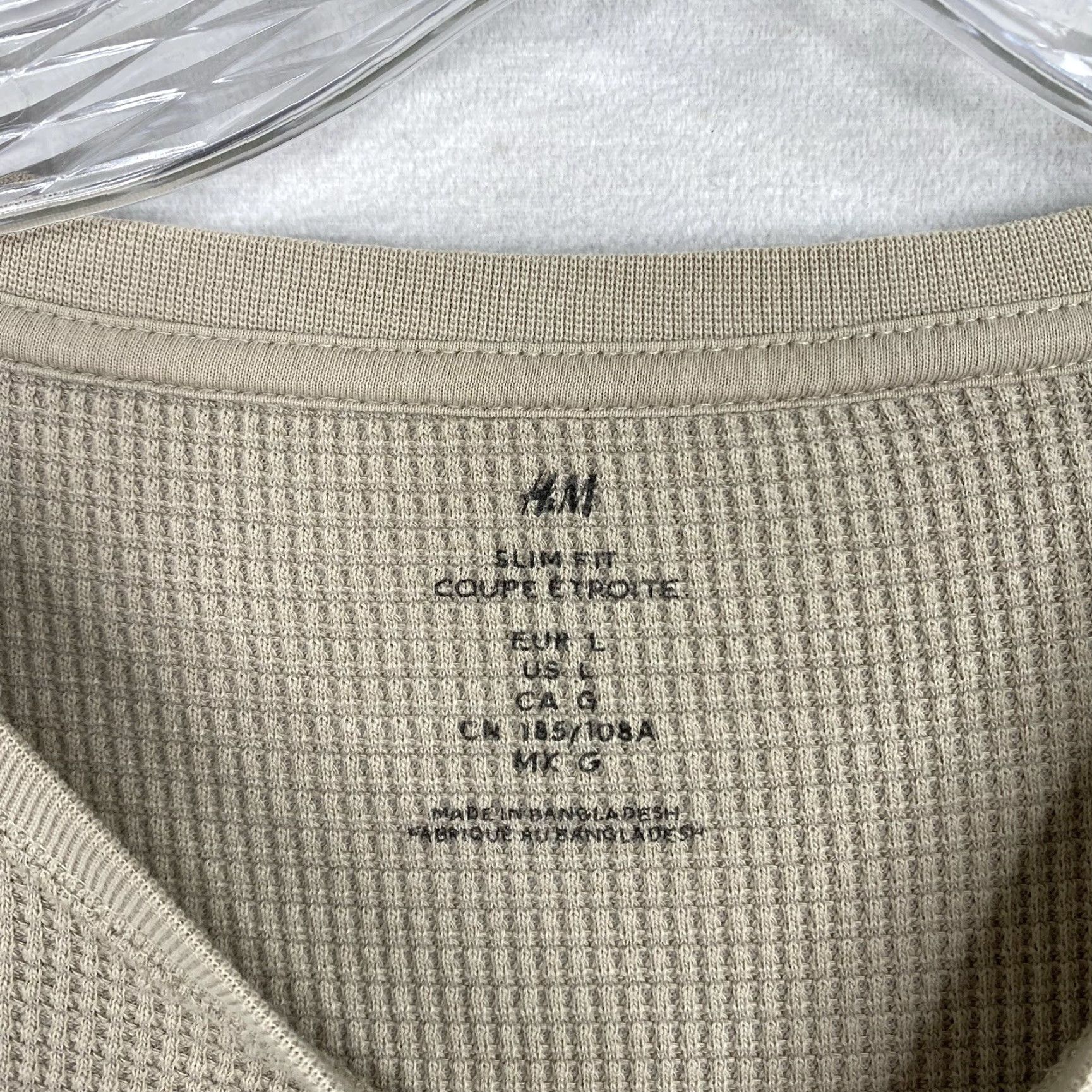 H&M H&M Mens Shirt L Slim Tan Crew Neck Thermal Waffle Knit Long Sleeve Knit Basic Classic 60s 70s 80s 90s College Preppy School Essentials Mens Size US L / EU 52-54 / 3 - 3 Thumbnail