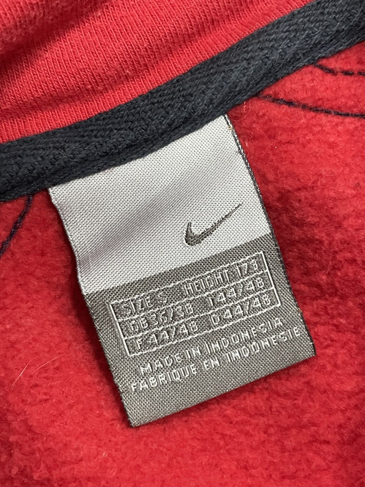 Nike Vintage Nike Center Logo Red Hoodie Size US S / EU 44-46 / 1 - 5 Thumbnail