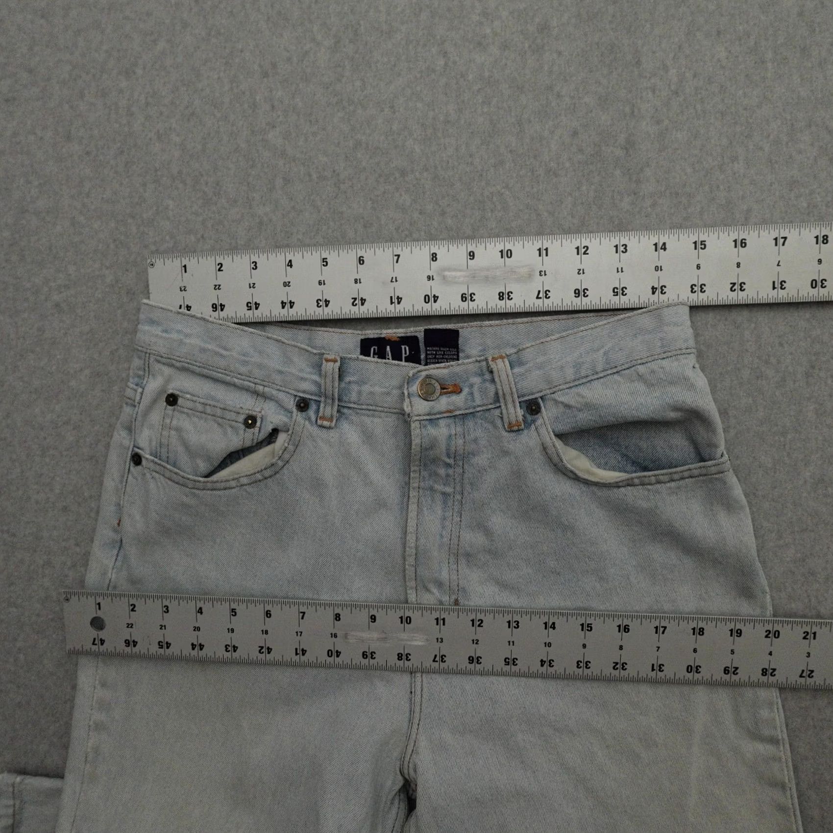 Gap Vintage Gap Jeans Womens 12 Long (12x32) Light Wash Classic Fit Frayed Denim Size 34" / US 12 / IT 48 - 7 Thumbnail