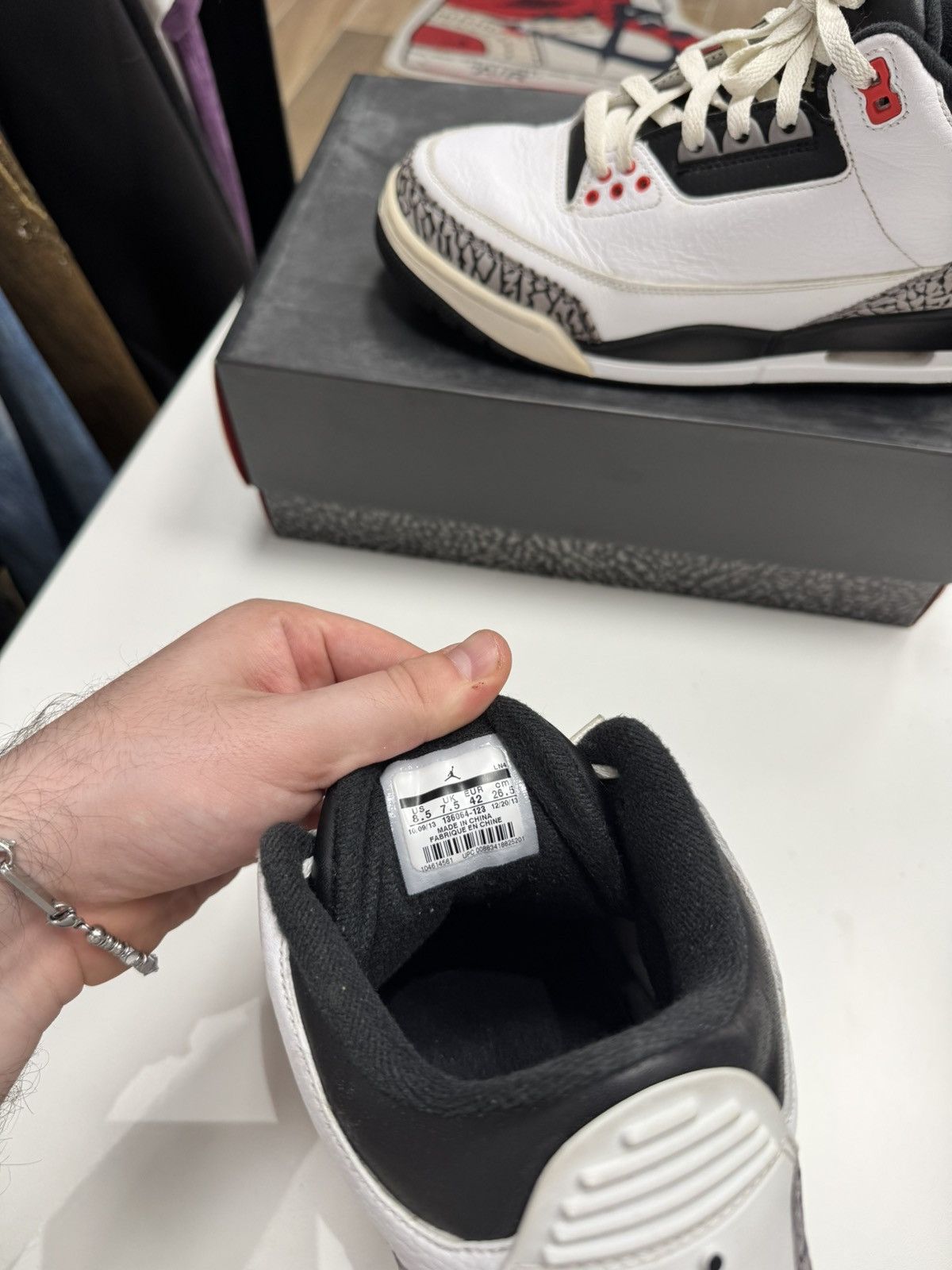 Jordan Brand × Nike Jordan 3 retro infrared 42 (2010) Size US 8.5 / EU 41-42 - 6 Thumbnail