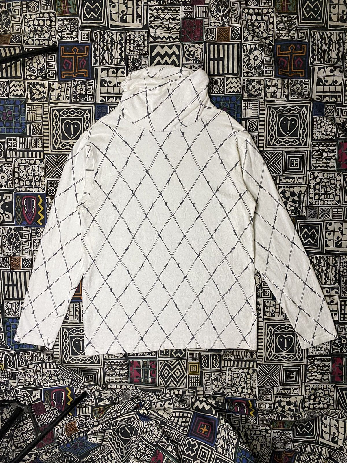 image of Merry Garden Aop Barbed Wire Kneck in White, Men's (Size Large)