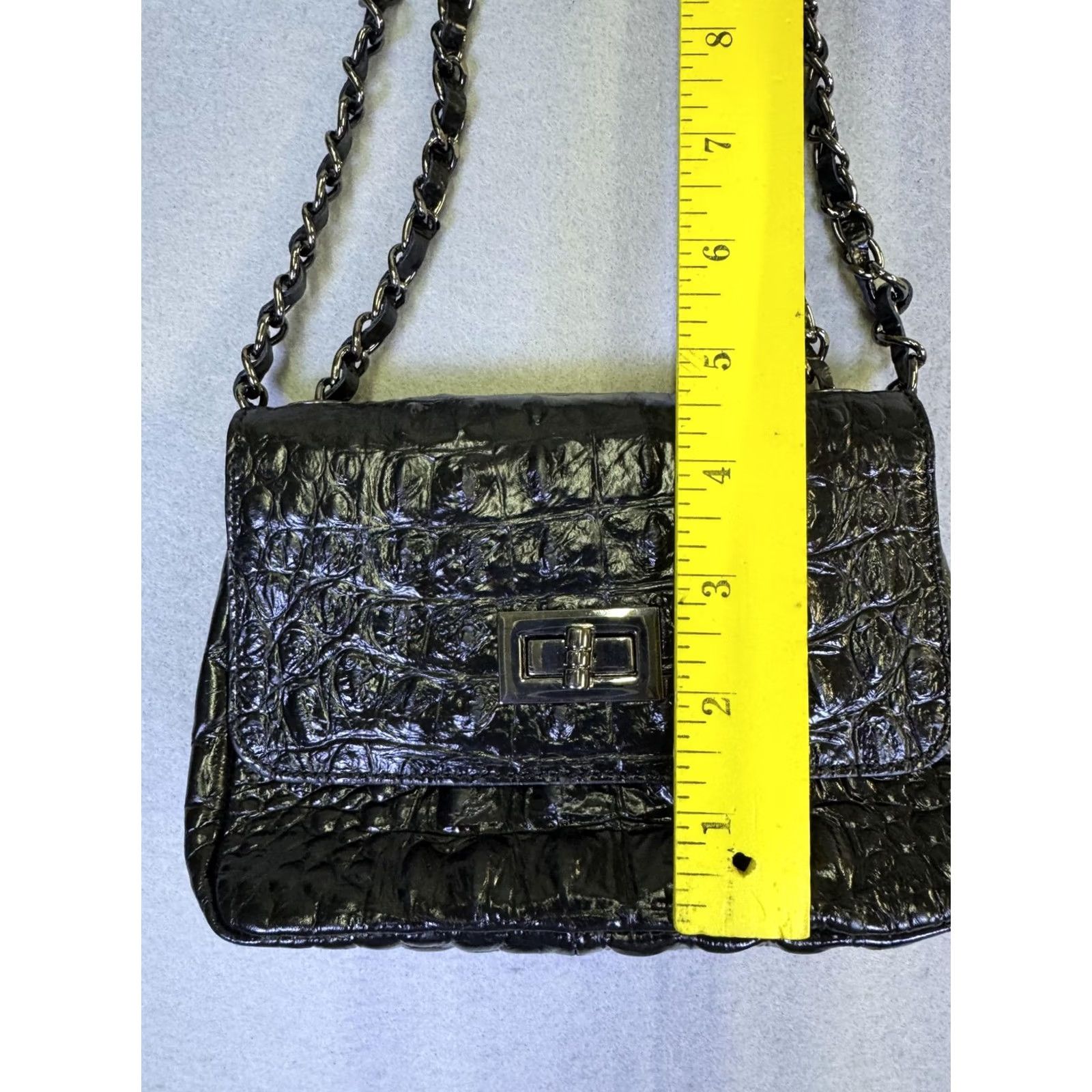 Vintage Scheilan Shoulder Bag Womens Mini Black Crocodile Leather Chain Strap Turn Lock Size ONE SIZE - 4 Thumbnail