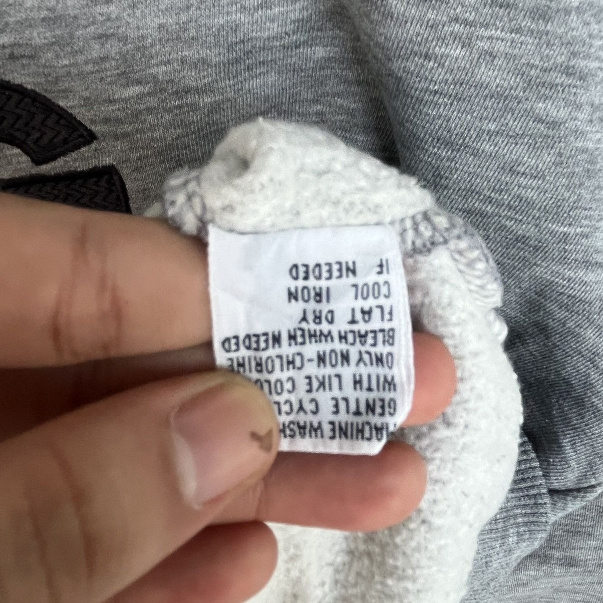 Other Vintage D&G Crewneck Sweatshirt Gray Colour Size M Size US M / EU 48-50 / 2 - 6 Thumbnail