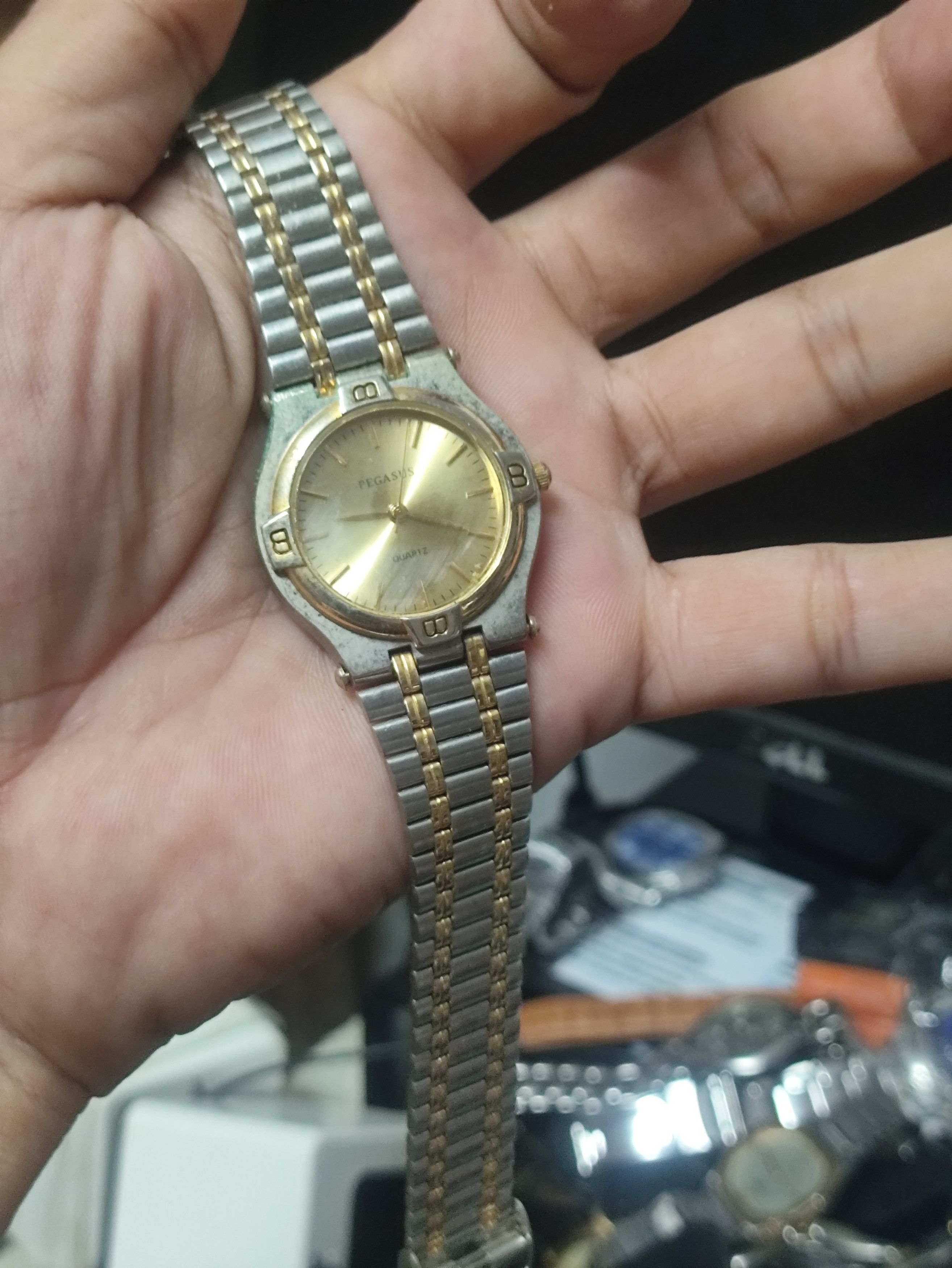 Vintage PEGASUS Vintage Watch,QUARTZ JAPAN ENGINE. Authentic design Size ONE SIZE - 7 Thumbnail